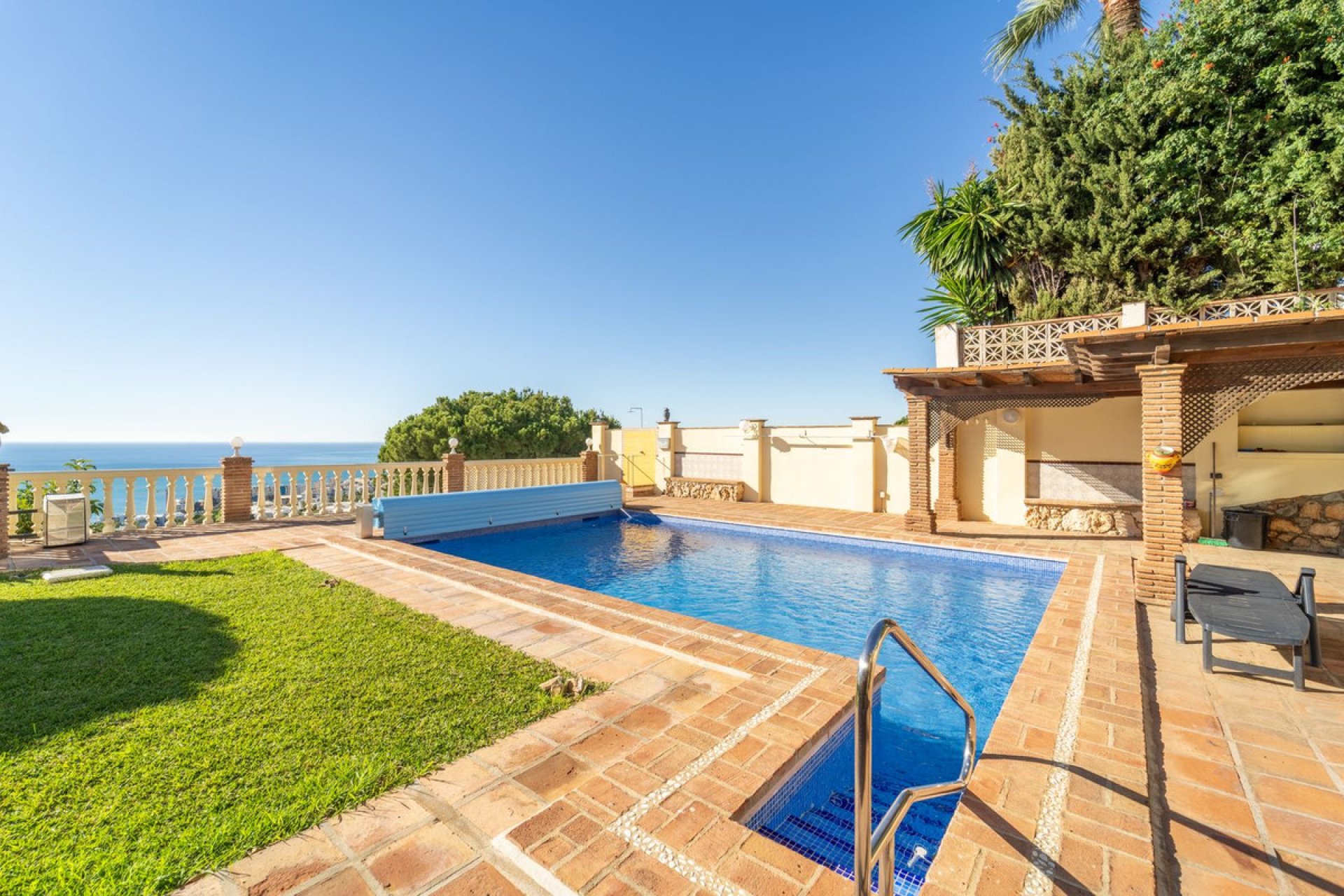 Resale - House - Detached Villa - Benalmádena - Benalmadena Costa