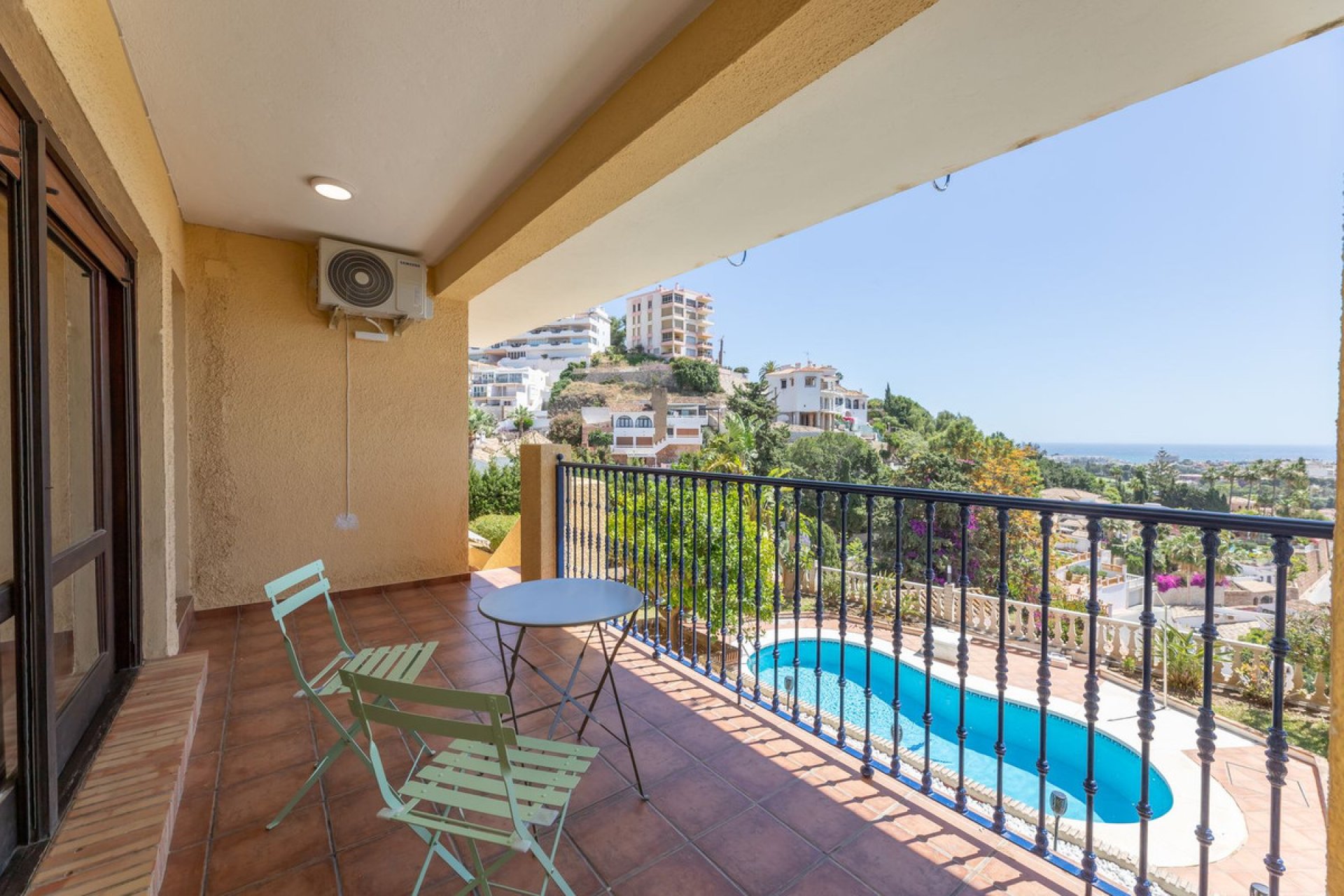 Resale - House - Detached Villa - Benalmádena - Benalmadena Costa