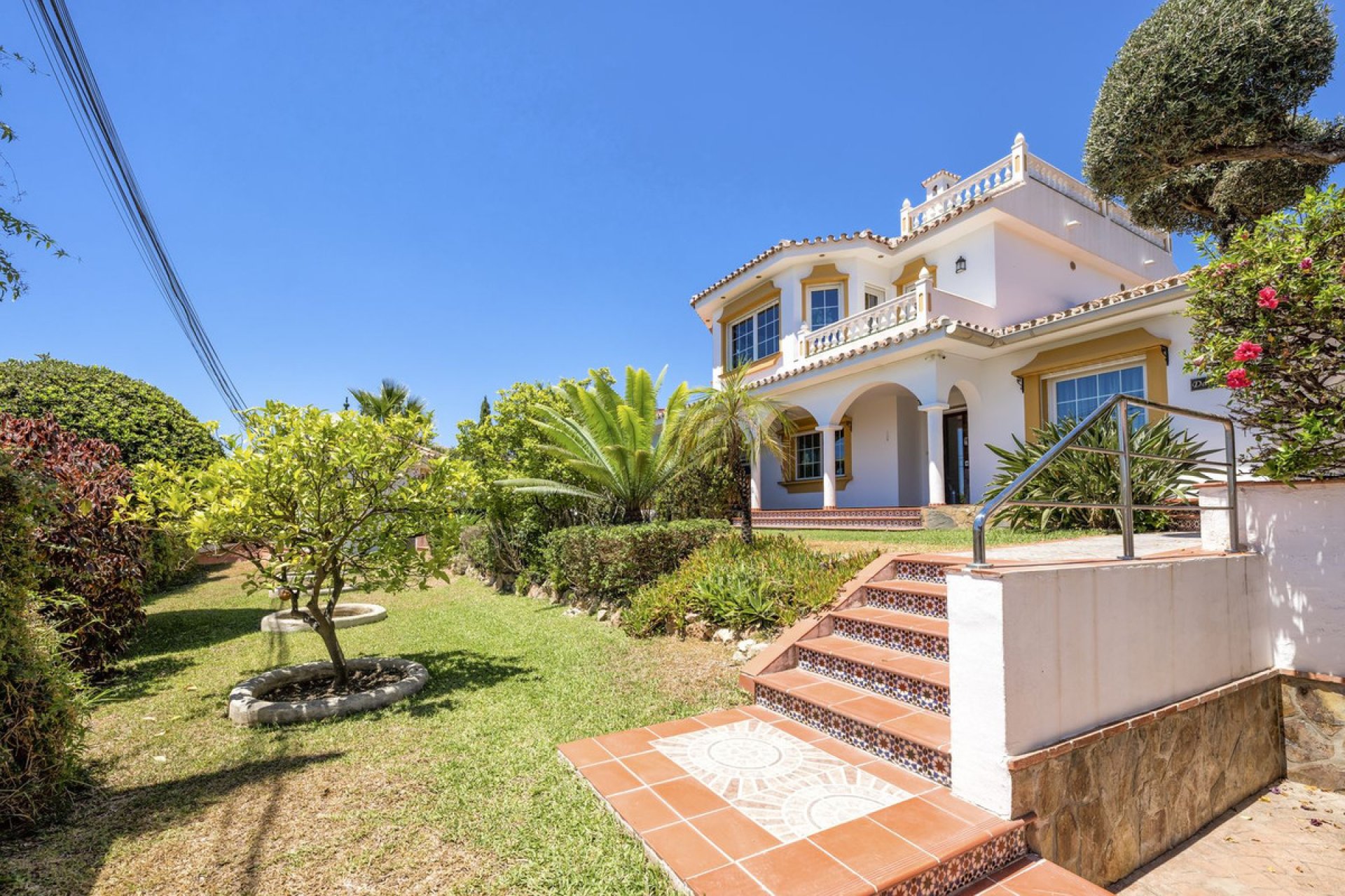 Resale - House - Detached Villa - Benalmádena - Benalmadena Costa