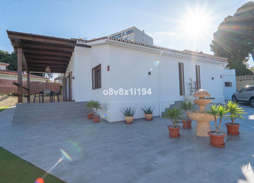 Resale - House - Detached Villa - Benalmádena - Benalmadena Costa