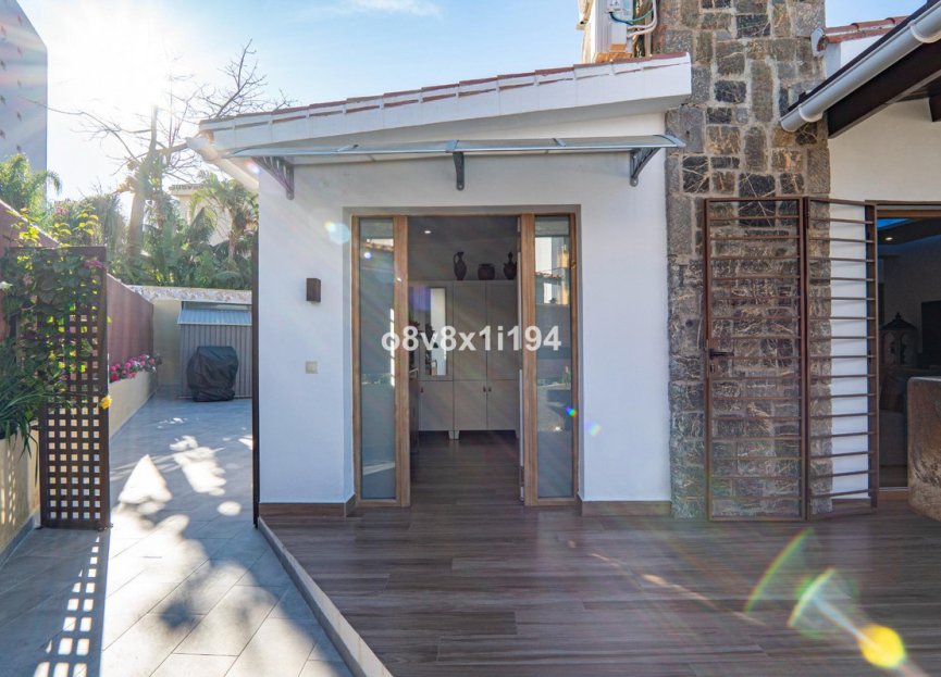 Resale - House - Detached Villa - Benalmádena - Benalmadena Costa