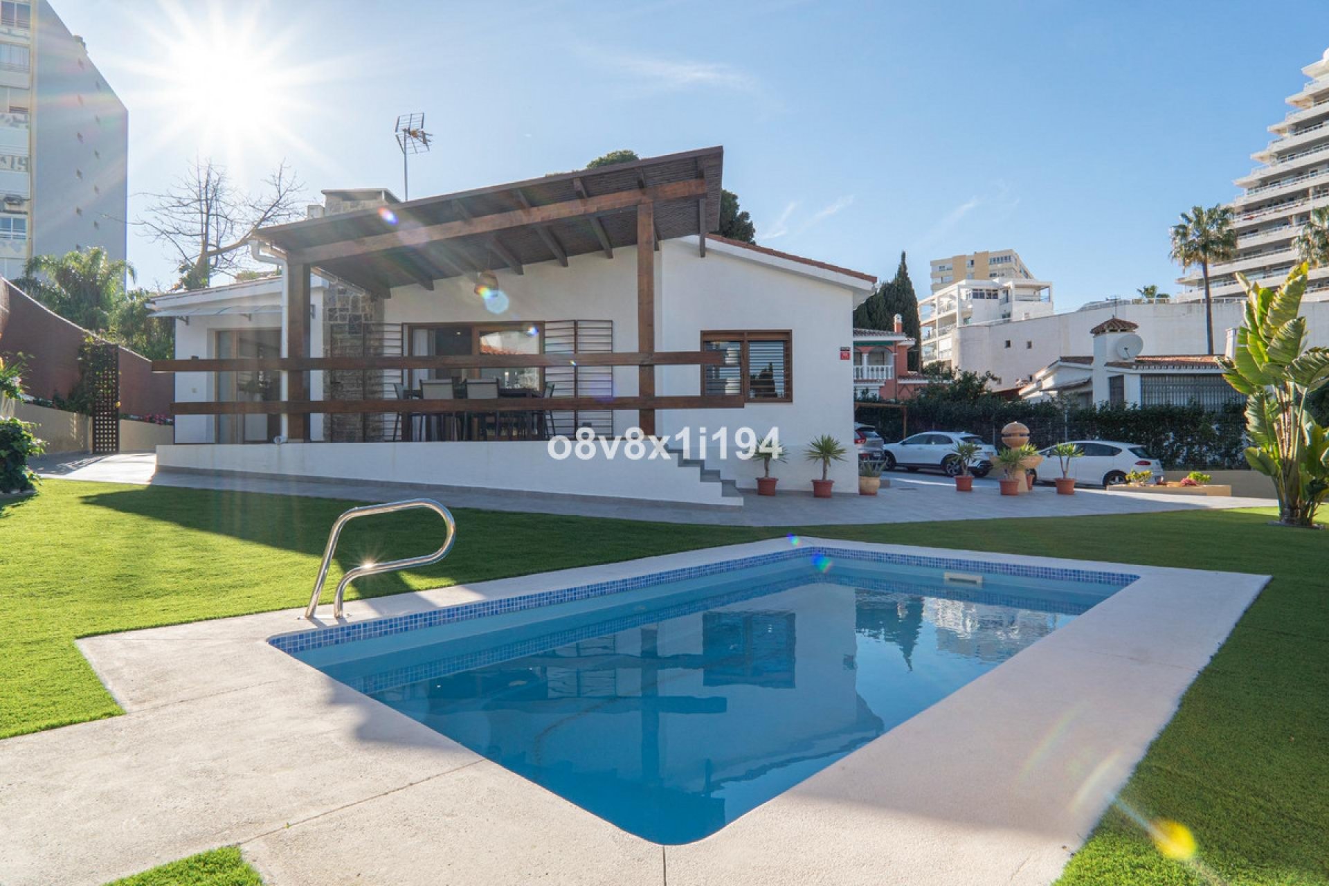 Resale - House - Detached Villa - Benalmádena - Benalmadena Costa