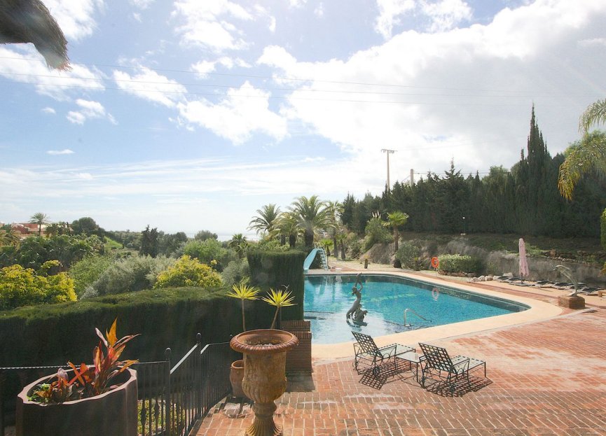 Resale - House - Detached Villa - Benalmádena - Benalmadena Costa