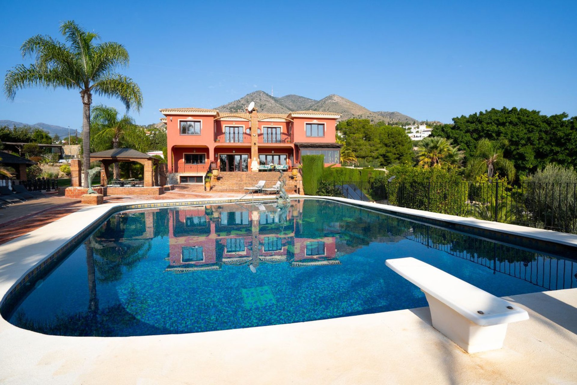 Resale - House - Detached Villa - Benalmádena - Benalmadena Costa