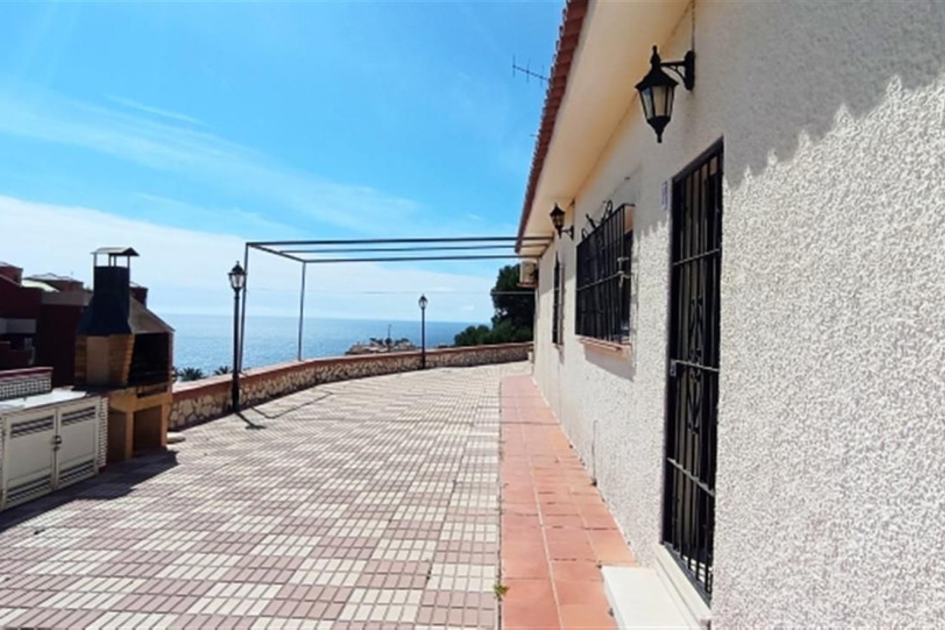 Resale - House - Detached Villa - Benalmádena - Benalmadena Costa