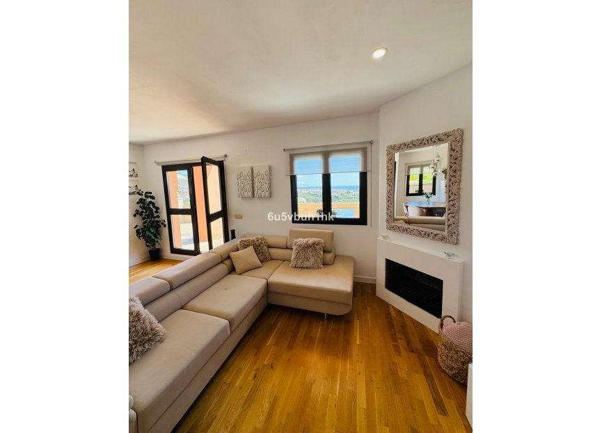 Resale - House - Detached Villa - Benalmádena - Benalmadena Pueblo