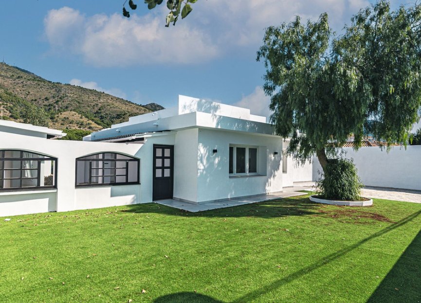 Resale - House - Detached Villa - Benalmádena - Benalmadena Pueblo