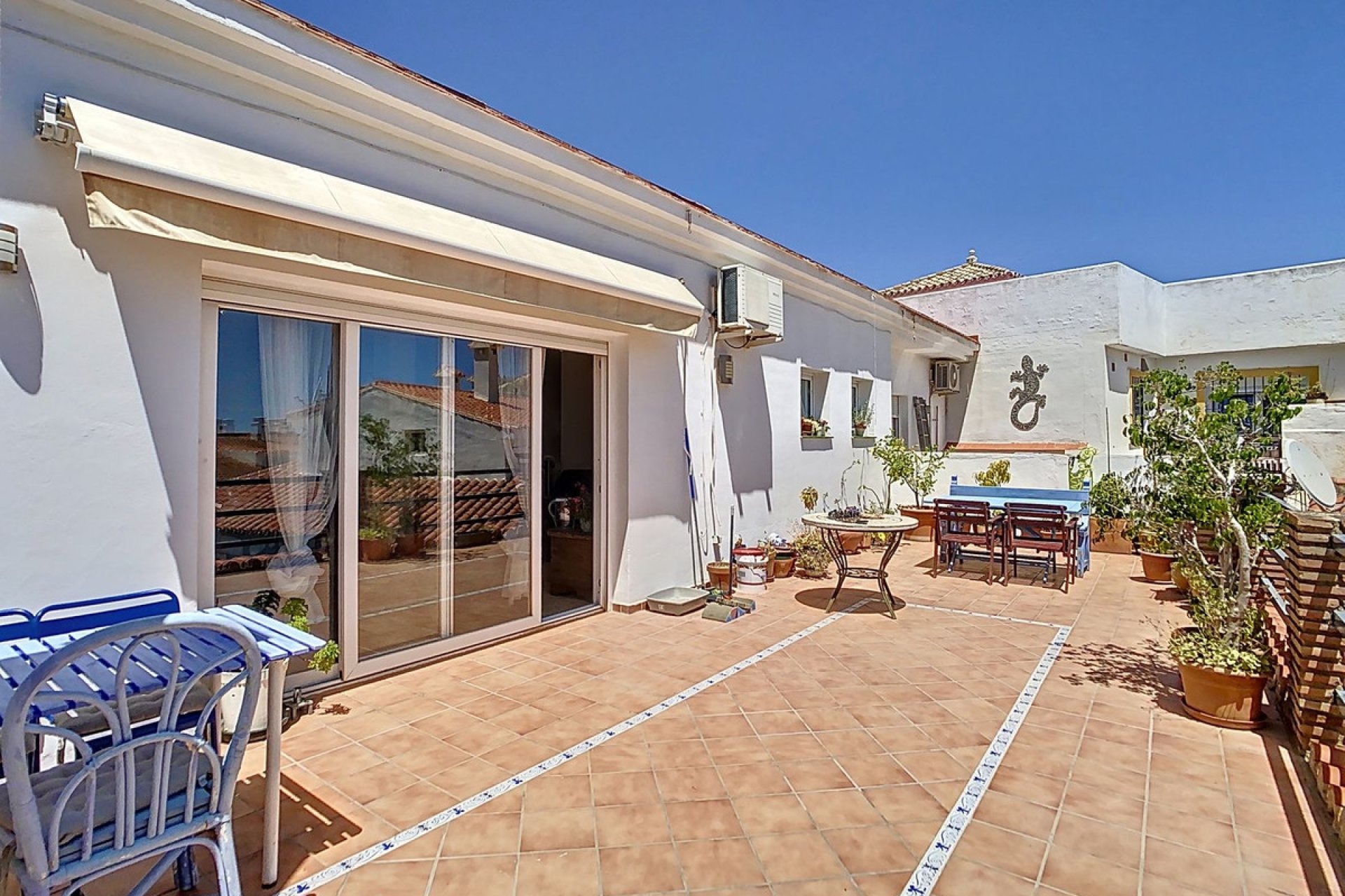 Resale - House - Detached Villa - Benalmádena - Benalmadena Pueblo