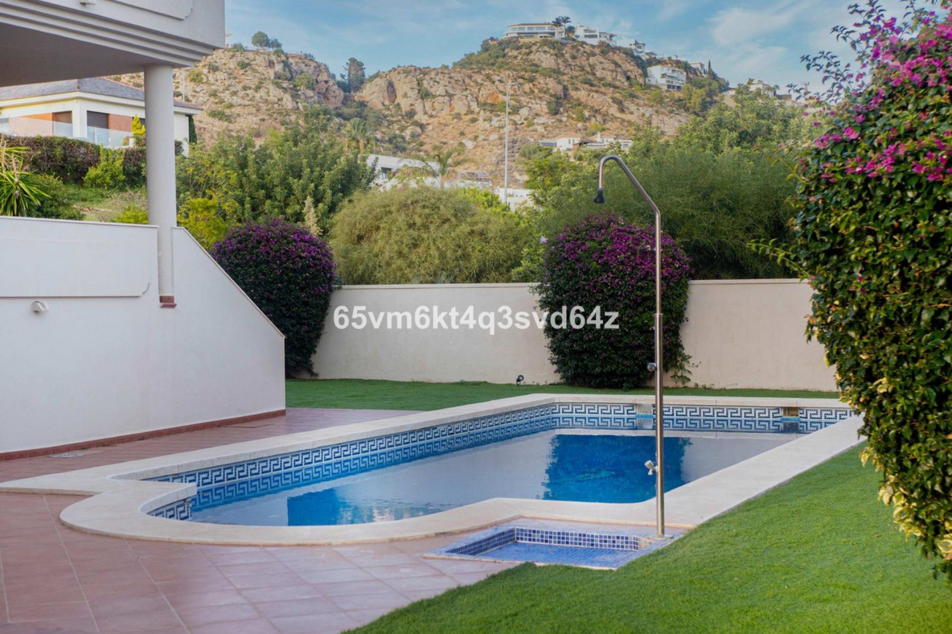 Resale - House - Detached Villa - Benalmádena - Benalmadena Pueblo