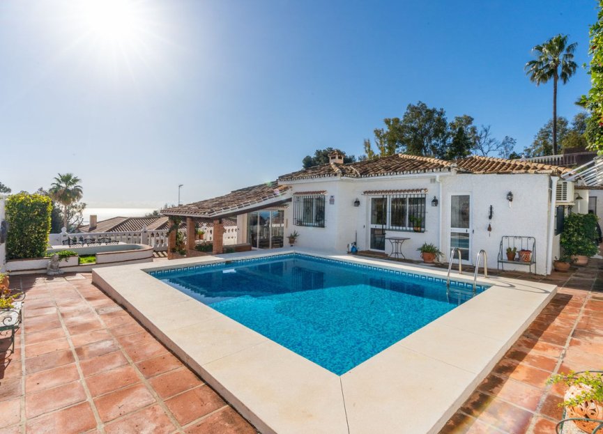 Resale - House - Detached Villa - Benalmádena - Benalmadena Pueblo