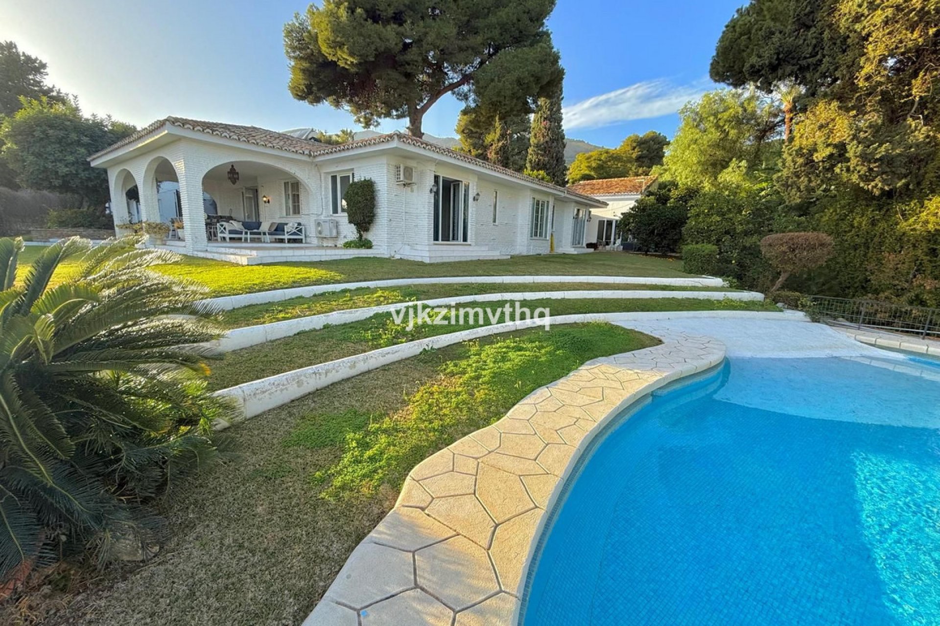 Resale - House - Detached Villa - Benalmádena - Benalmadena Pueblo