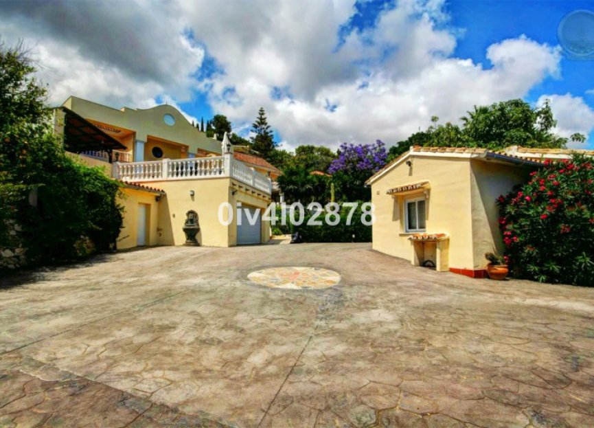 Resale - House - Detached Villa - Benalmádena - Benalmadena Pueblo