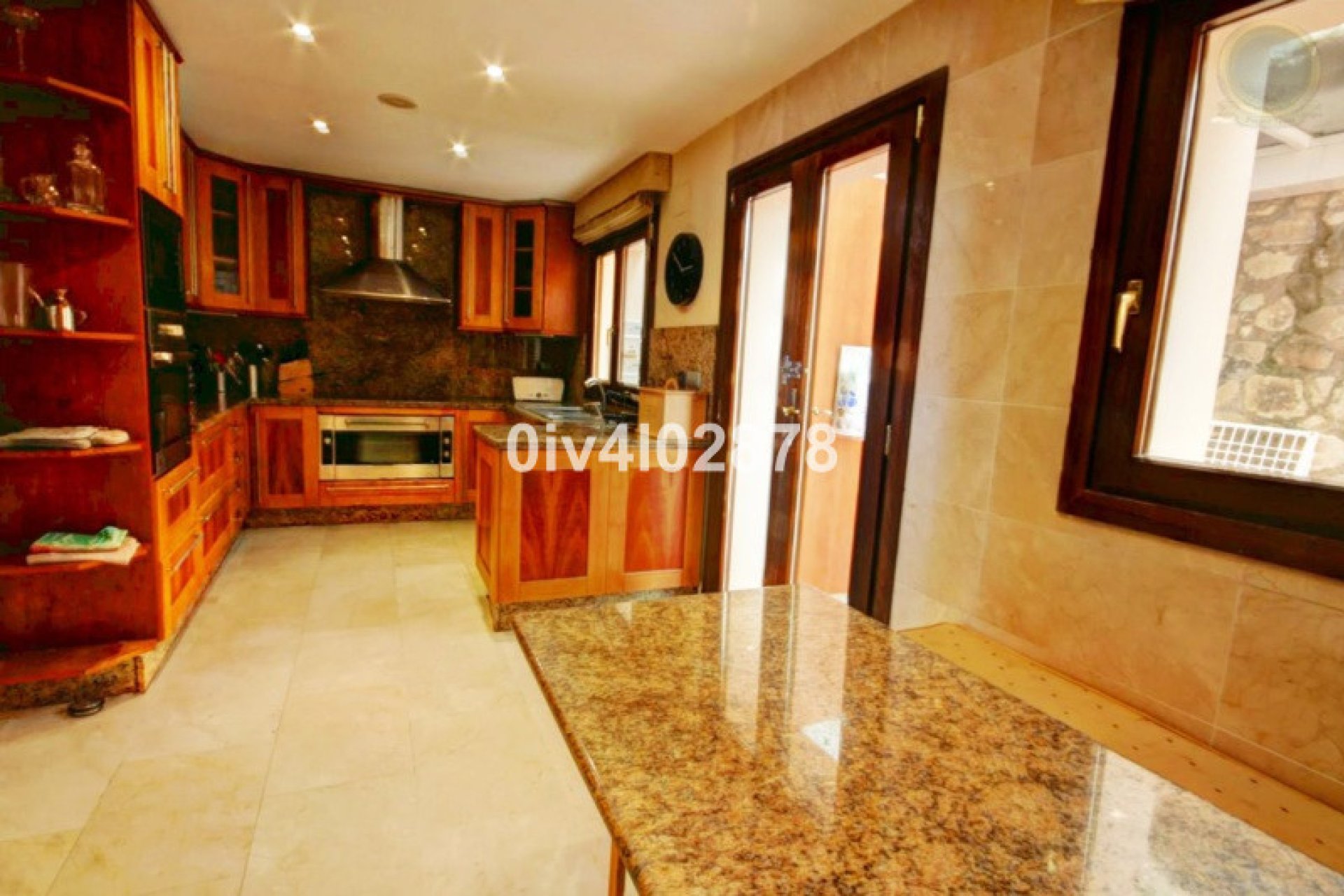 Resale - House - Detached Villa - Benalmádena - Benalmadena Pueblo