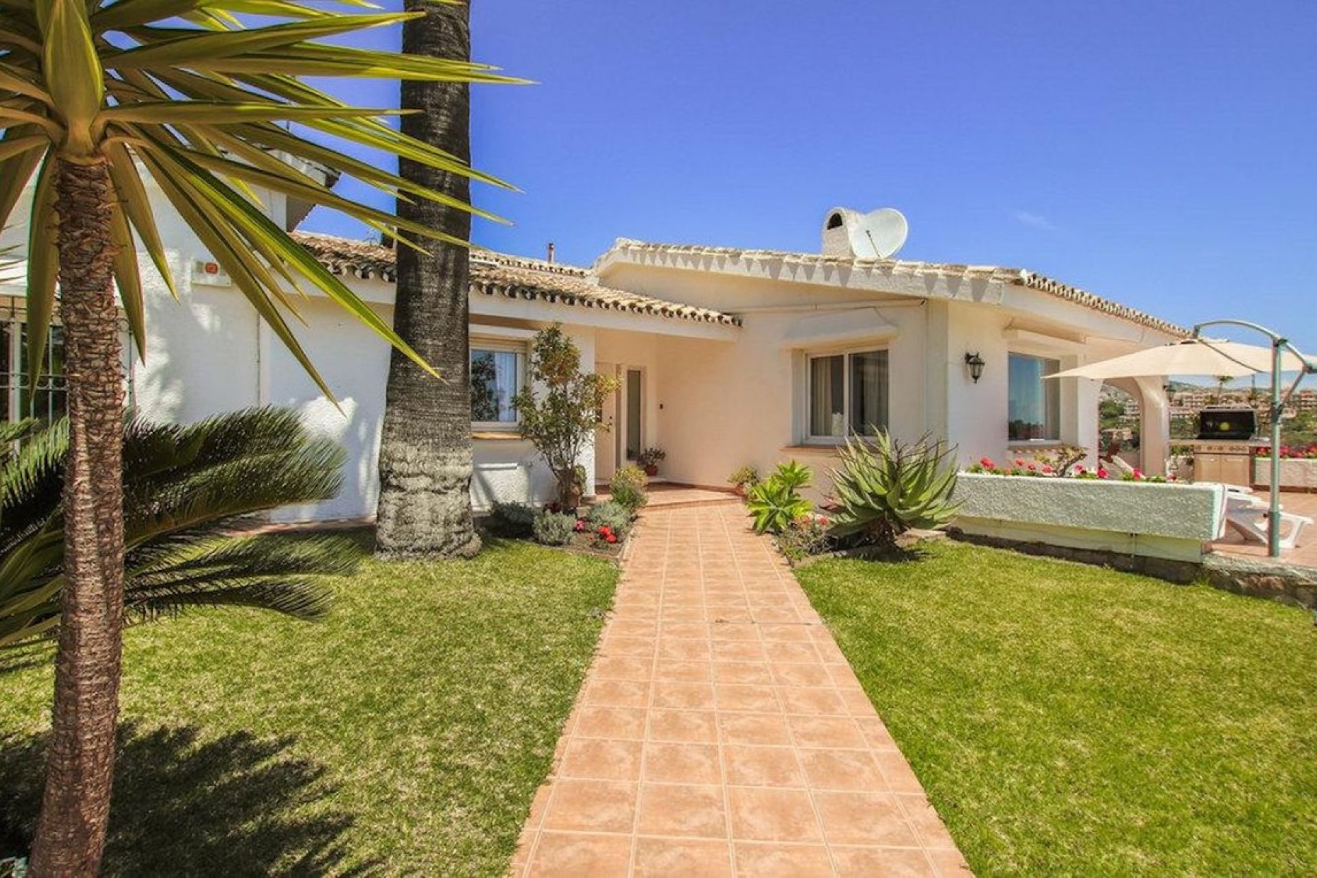 Resale - House - Detached Villa - Benalmádena - Torremuelle