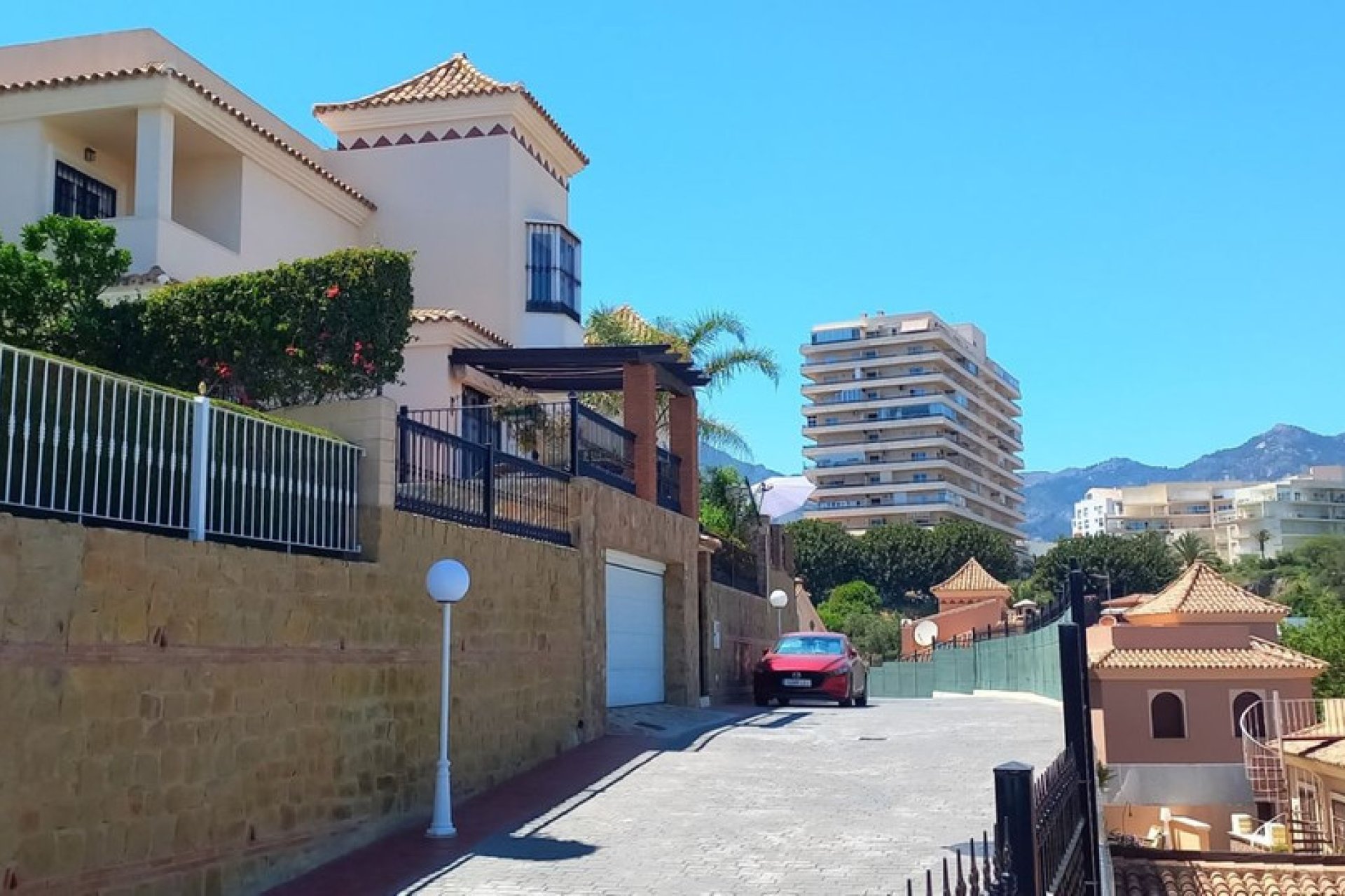 Resale - House - Detached Villa - Benalmádena - Torrequebrada