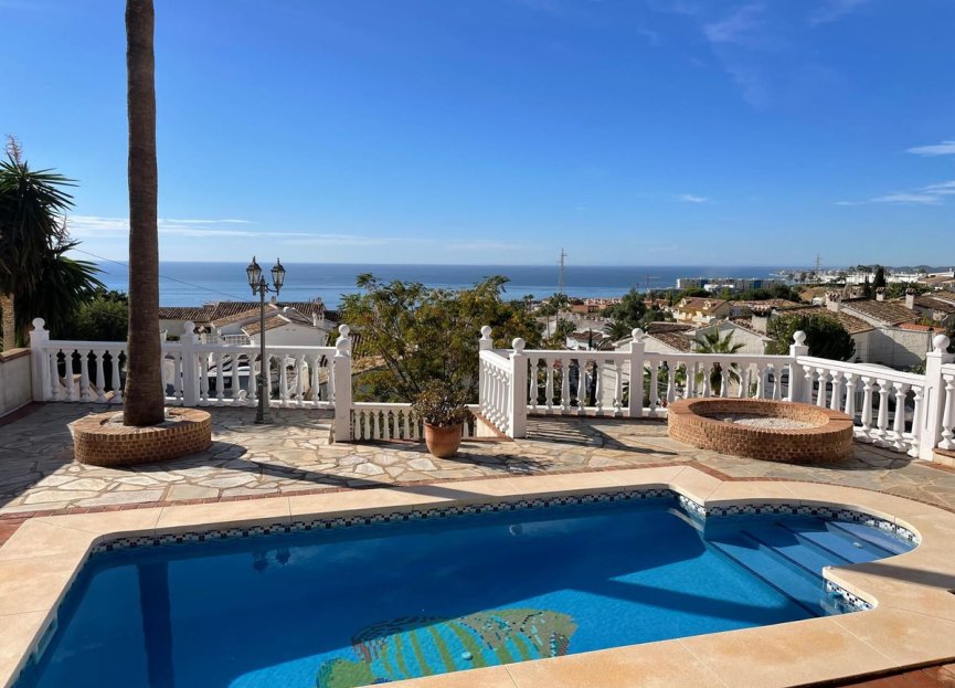 Resale - House - Detached Villa - Benalmádena