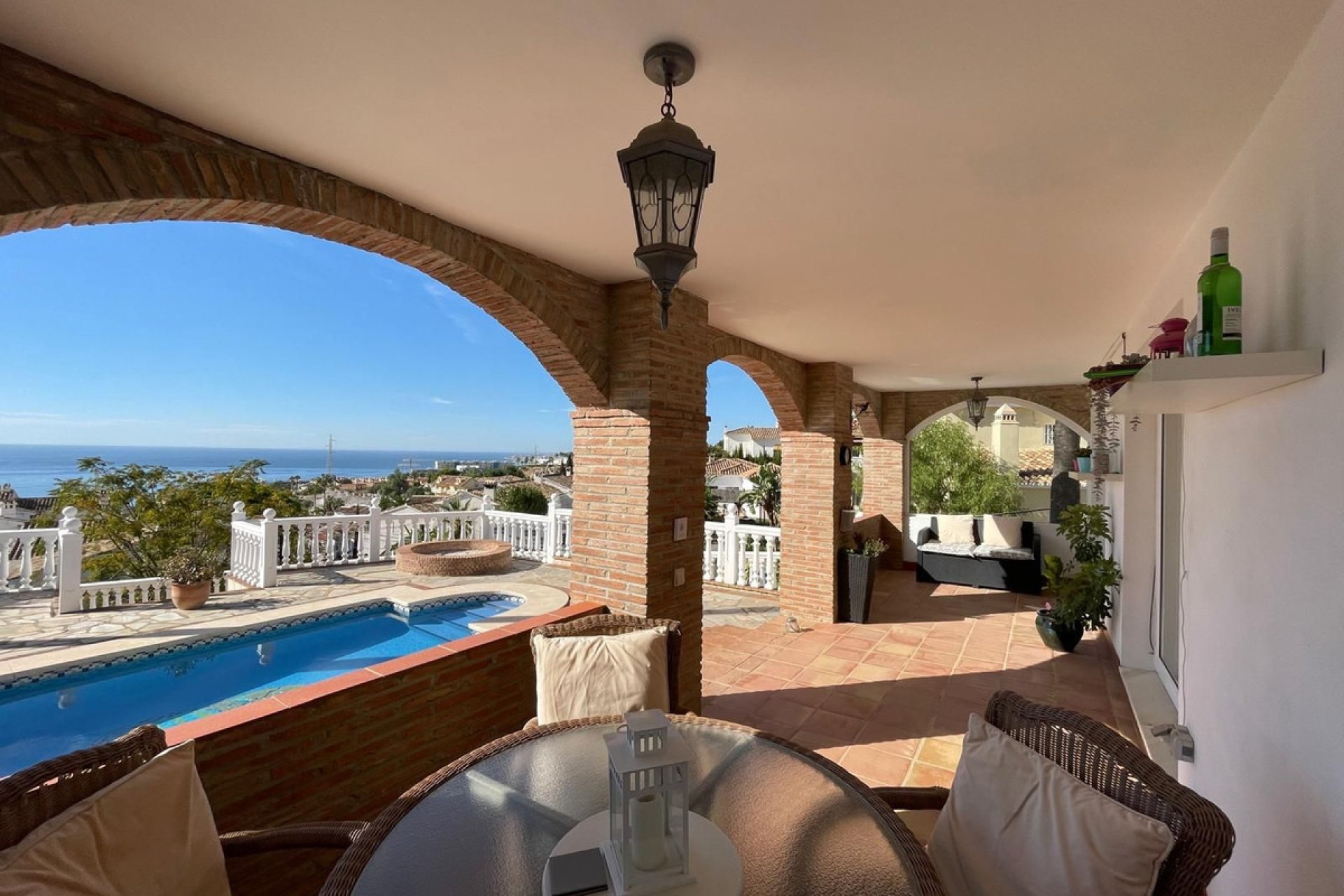 Resale - House - Detached Villa - Benalmádena