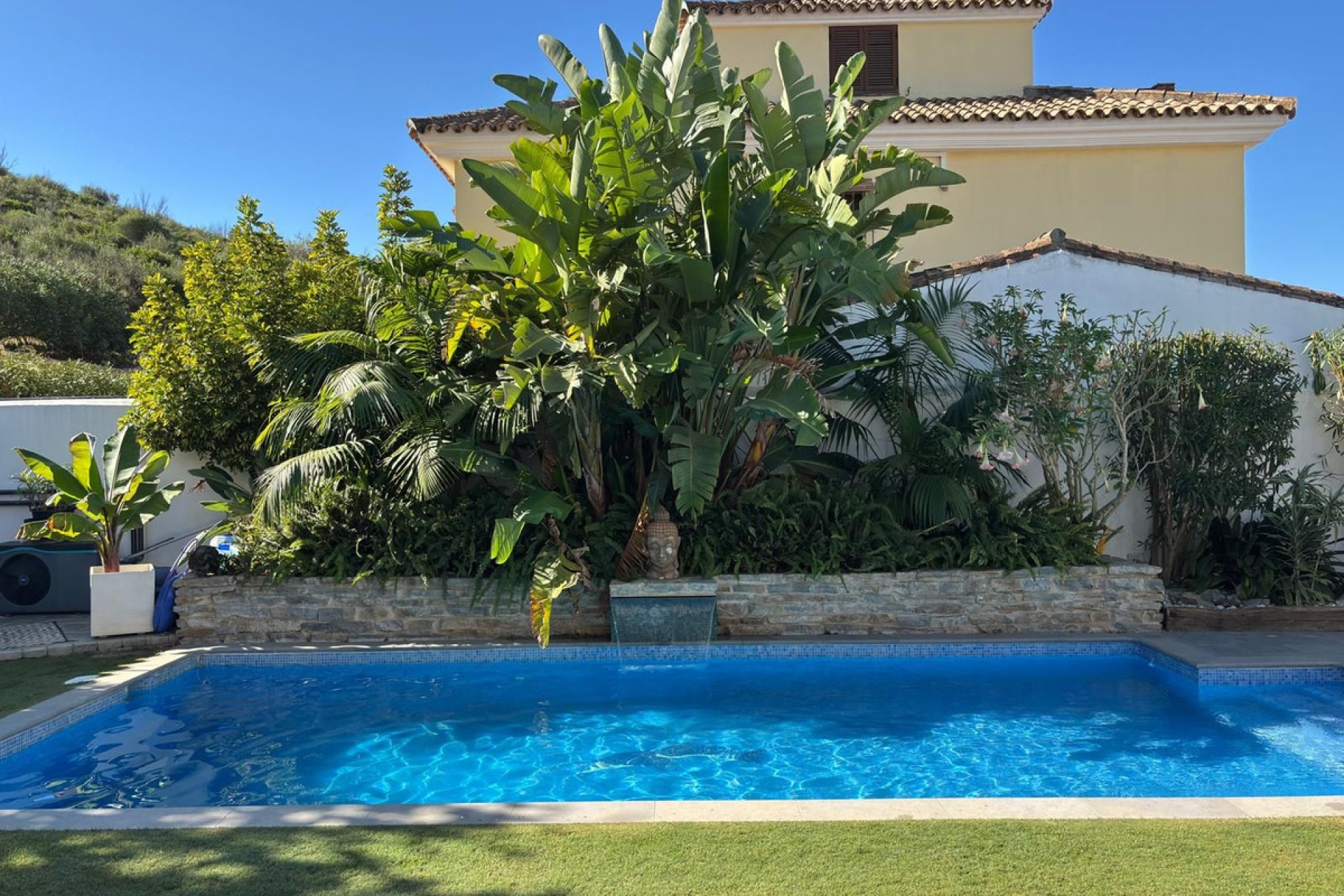 Resale - House - Detached Villa - Casares - Casares Centro