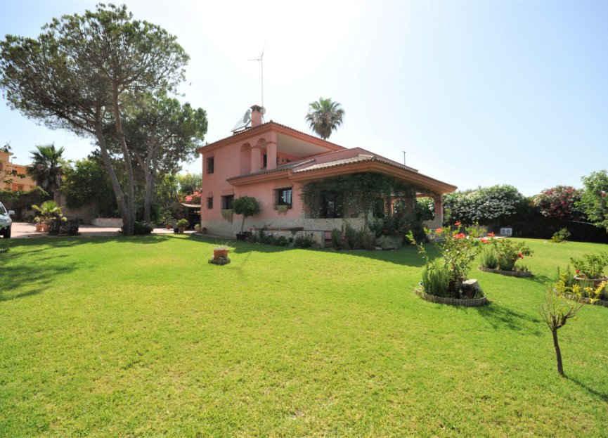 Resale - House - Detached Villa - Casares - Casares Playa