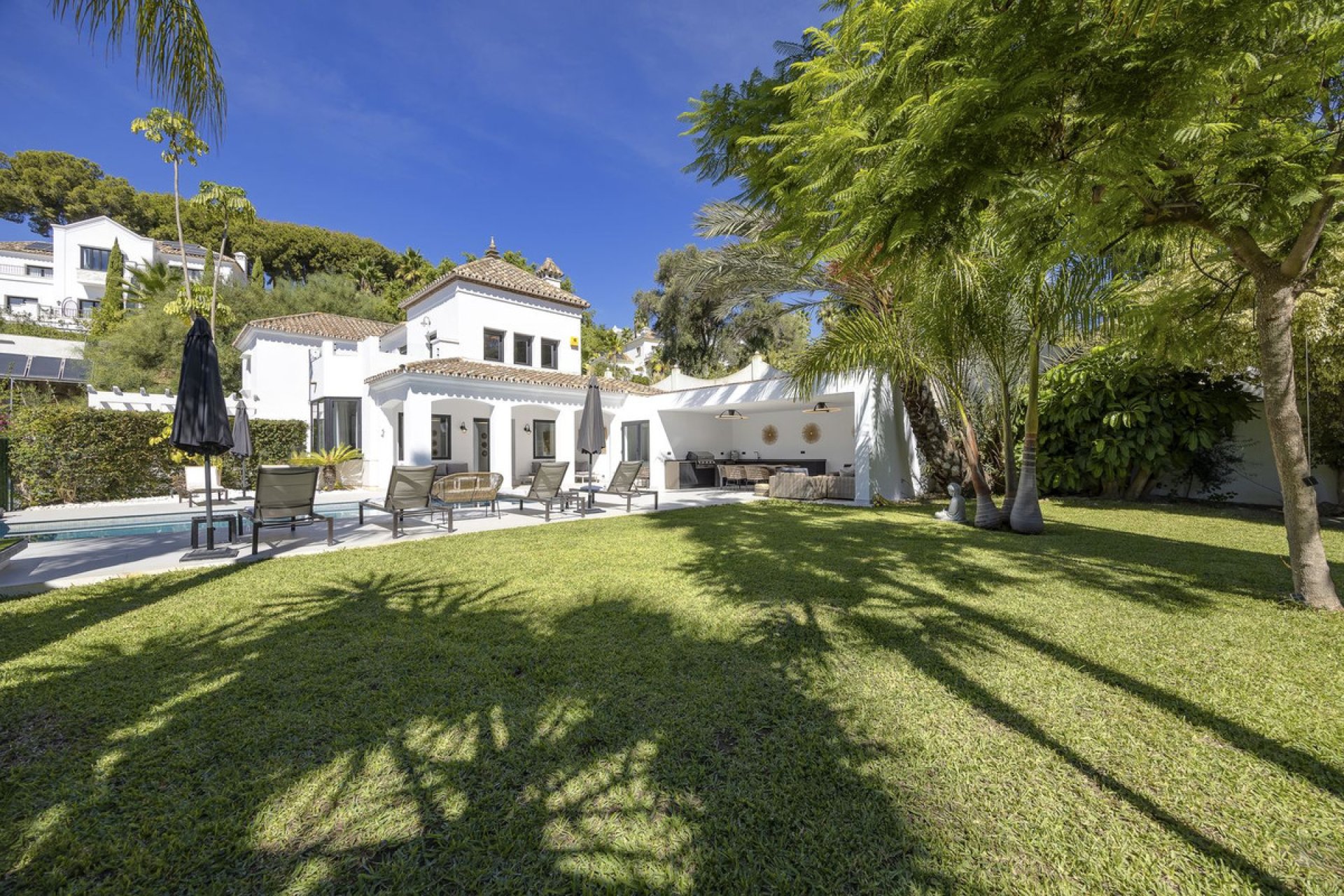 Resale - House - Detached Villa - El Paraiso - El Paraíso