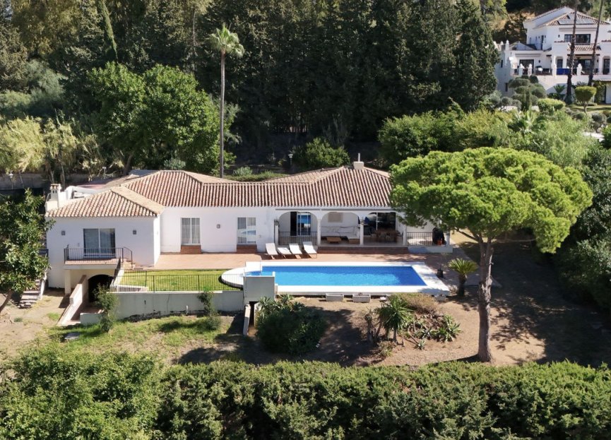 Resale - House - Detached Villa - El Paraiso - El Paraíso