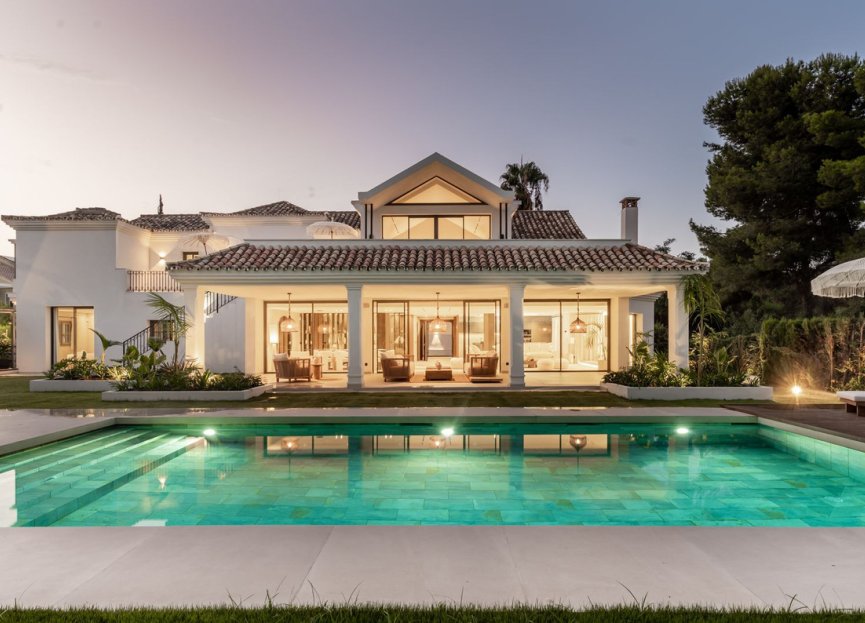 Resale - House - Detached Villa - Estepona - Atalaya