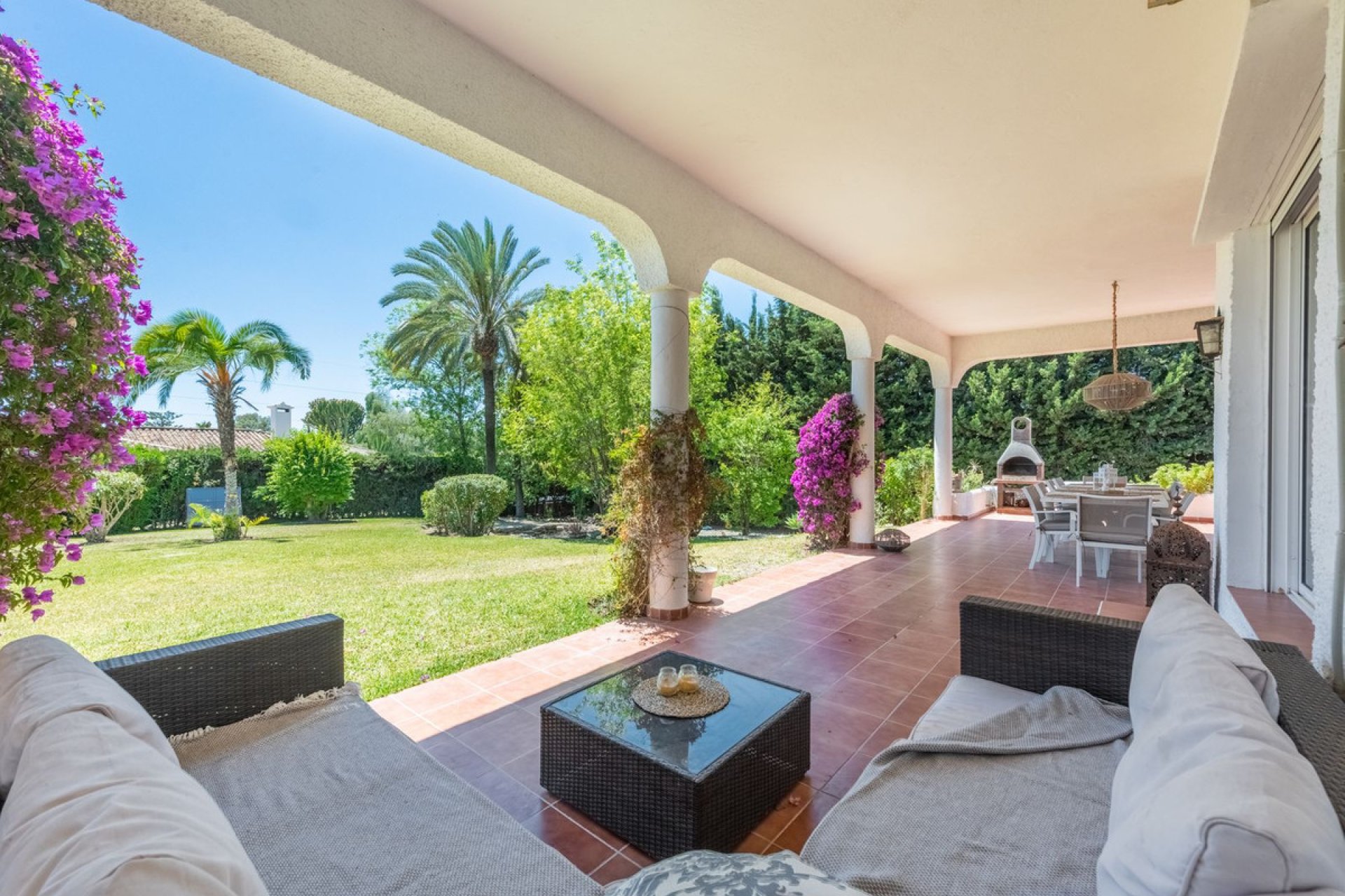 Resale - House - Detached Villa - Estepona - Atalaya