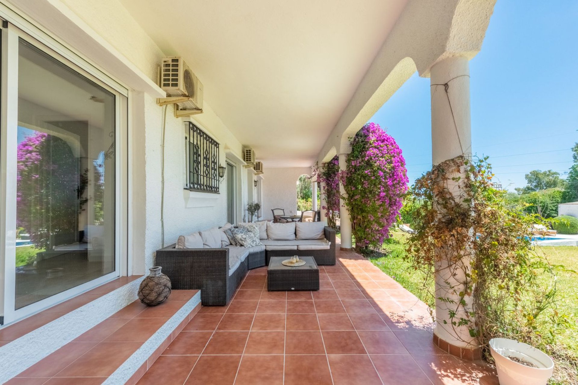 Resale - House - Detached Villa - Estepona - Atalaya