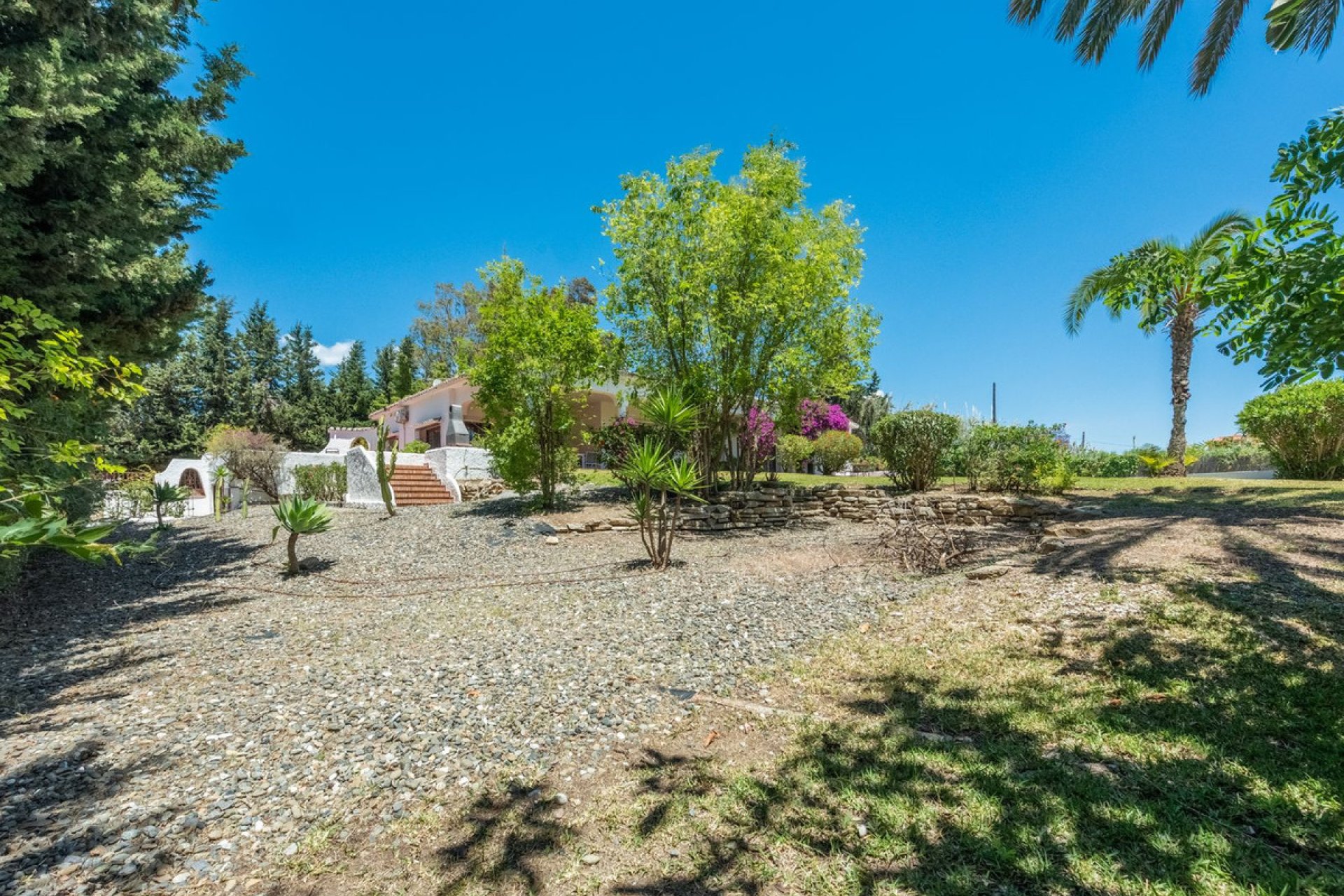 Resale - House - Detached Villa - Estepona - Atalaya