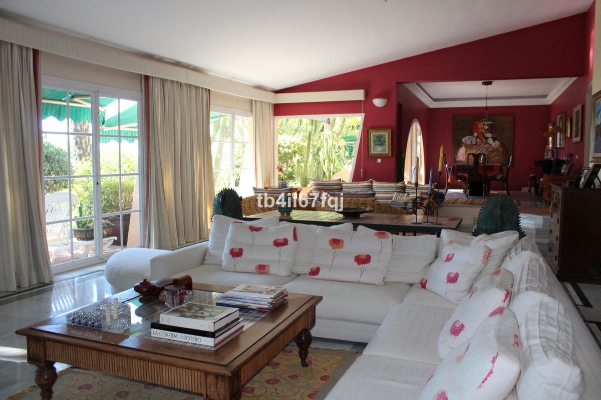 Resale - House - Detached Villa - Estepona - Atalaya