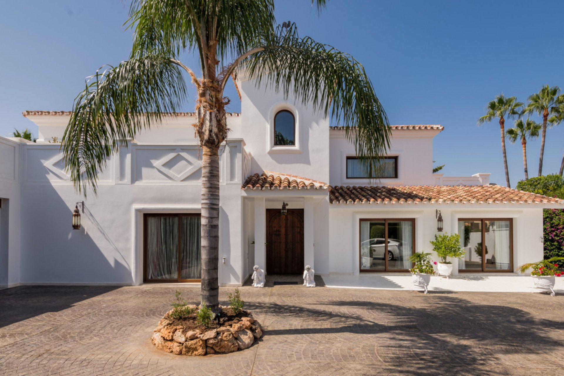 Resale - House - Detached Villa - Estepona - Atalaya