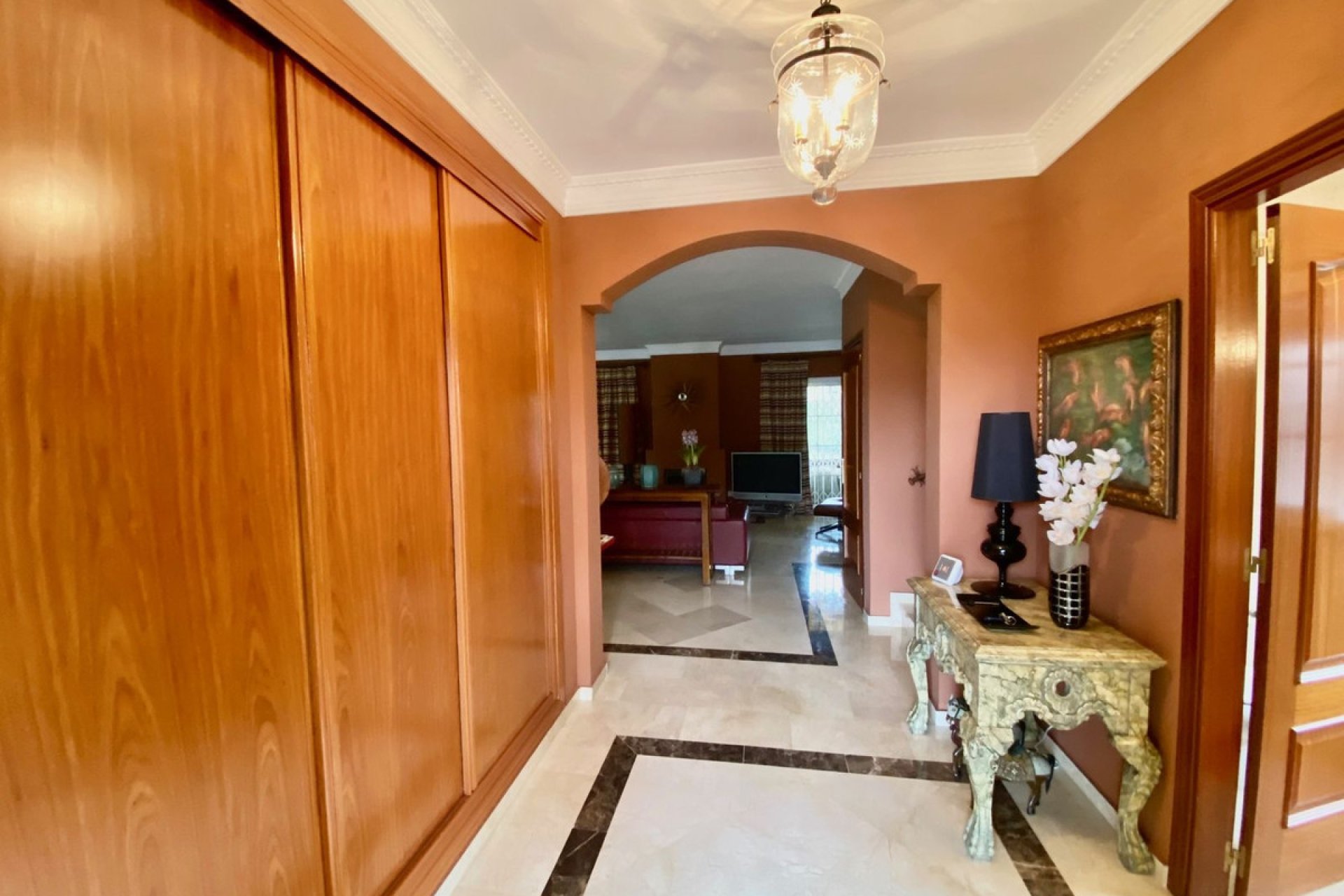 Resale - House - Detached Villa - Estepona - Atalaya