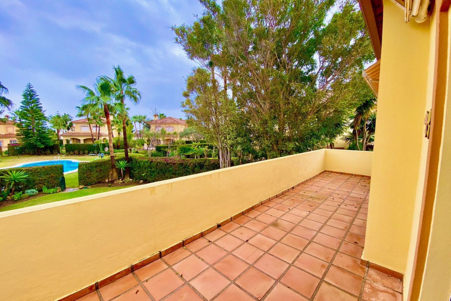 Resale - House - Detached Villa - Estepona - Atalaya