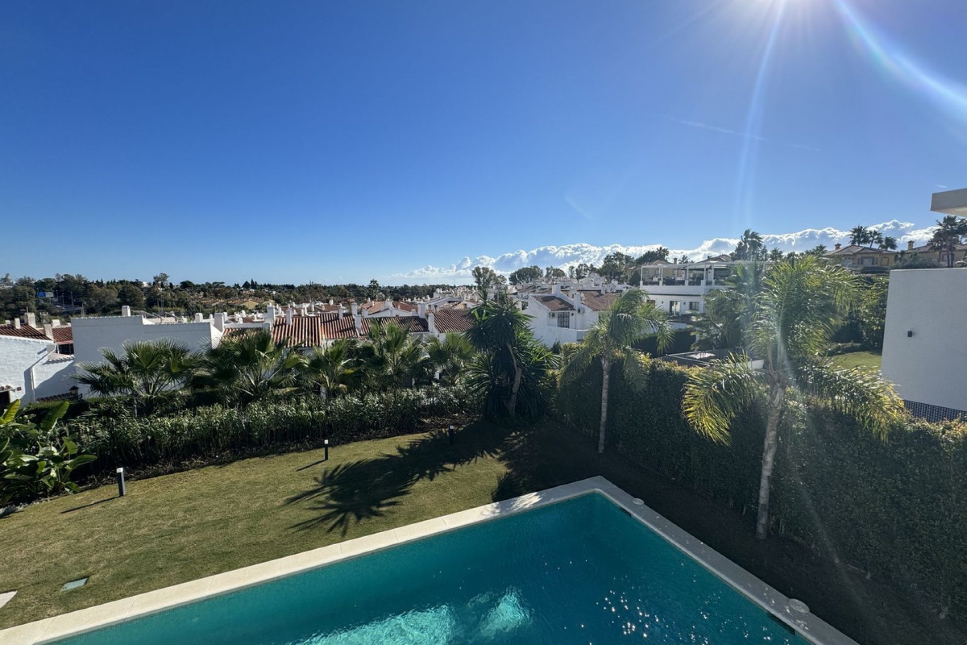 Resale - House - Detached Villa - Estepona - Atalaya