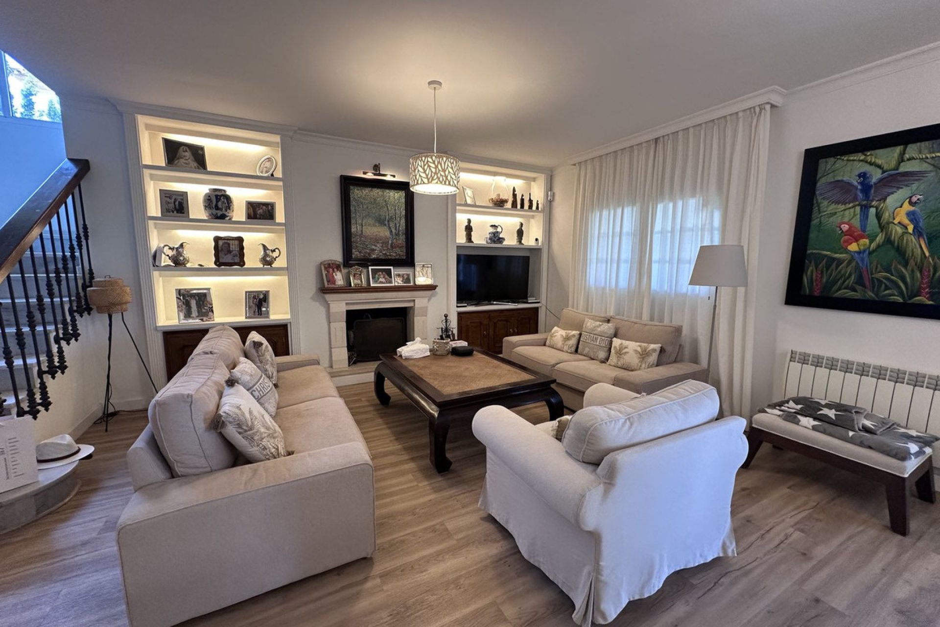 Resale - House - Detached Villa - Estepona - Bel Air