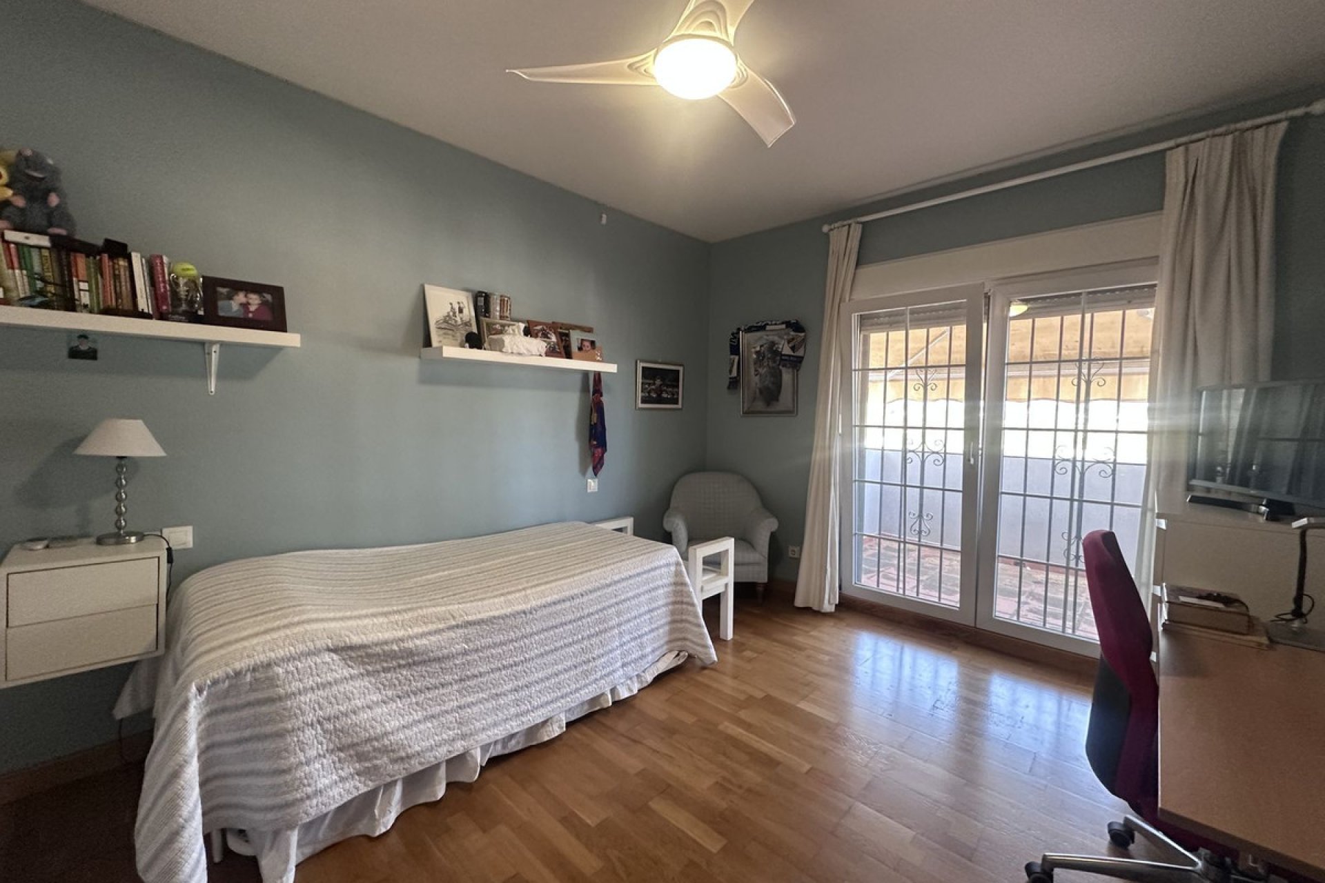 Resale - House - Detached Villa - Estepona - Bel Air