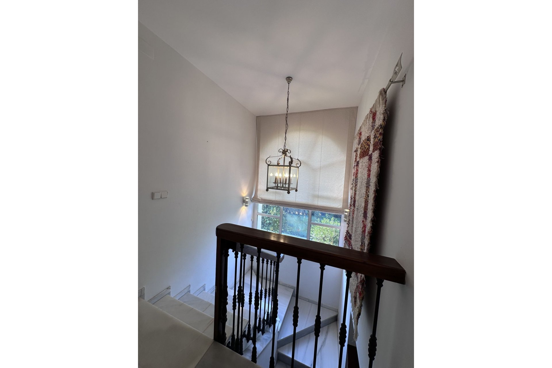 Resale - House - Detached Villa - Estepona - Bel Air