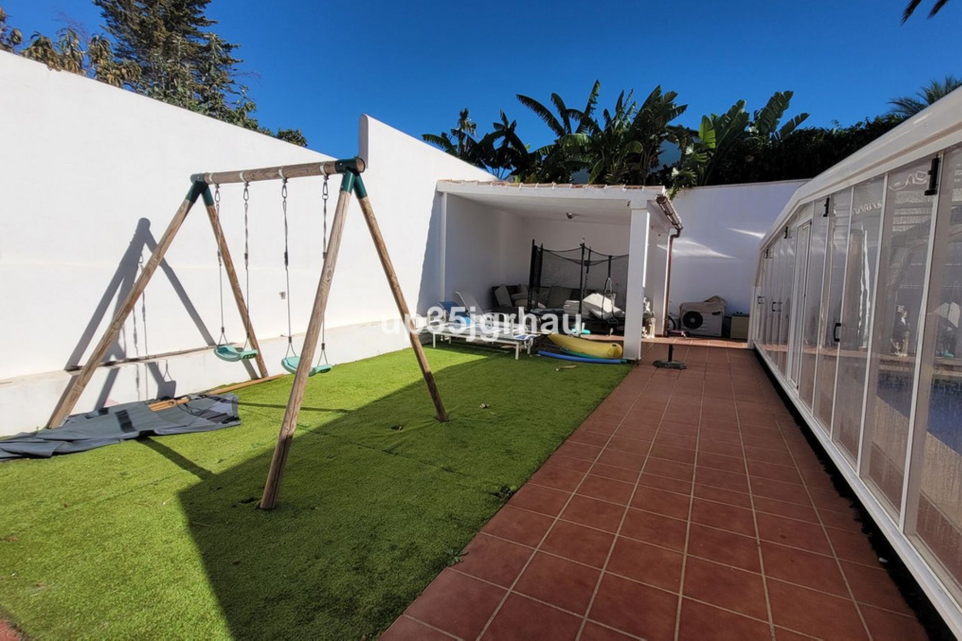 Resale - House - Detached Villa - Estepona - Bel Air