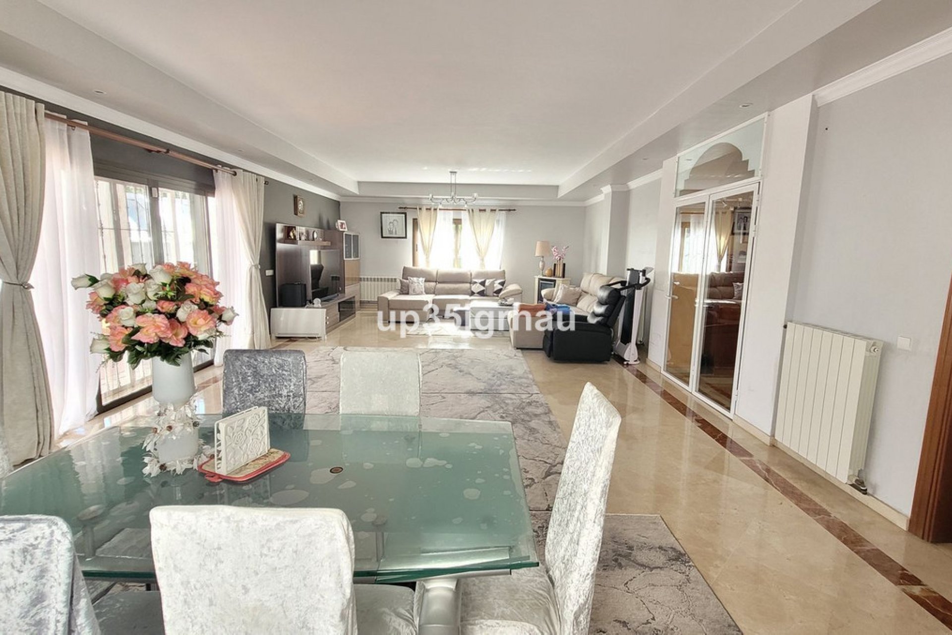 Resale - House - Detached Villa - Estepona - Bel Air