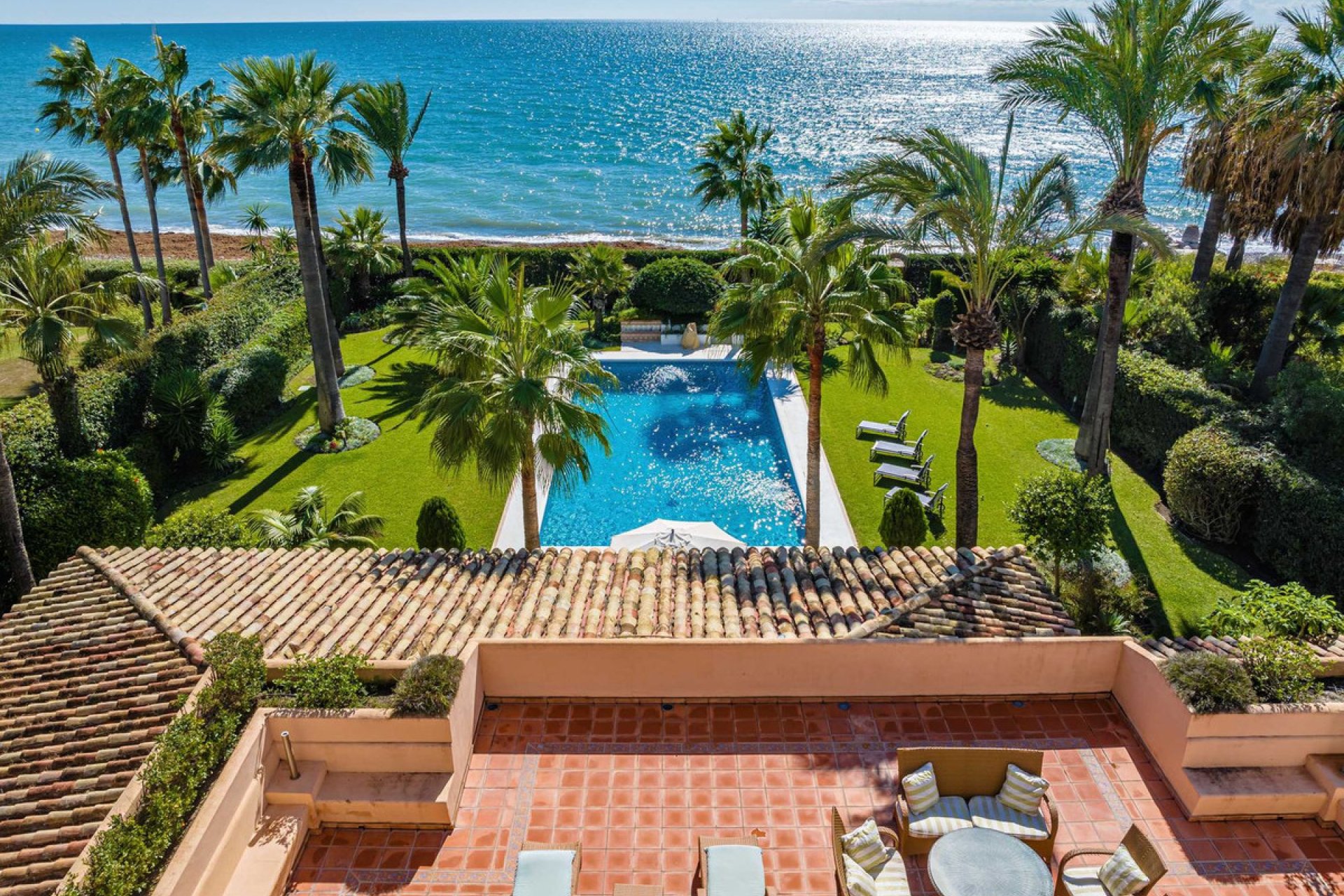 Resale - House - Detached Villa - Estepona - Benamara