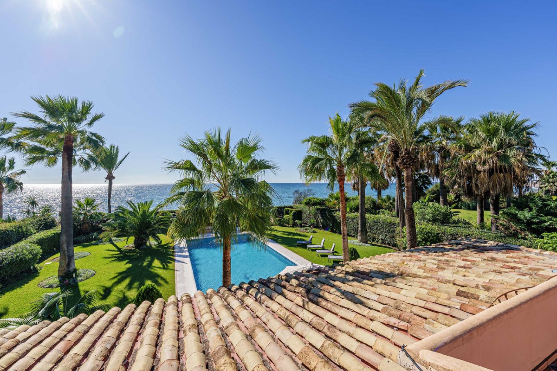 Resale - House - Detached Villa - Estepona - Benamara