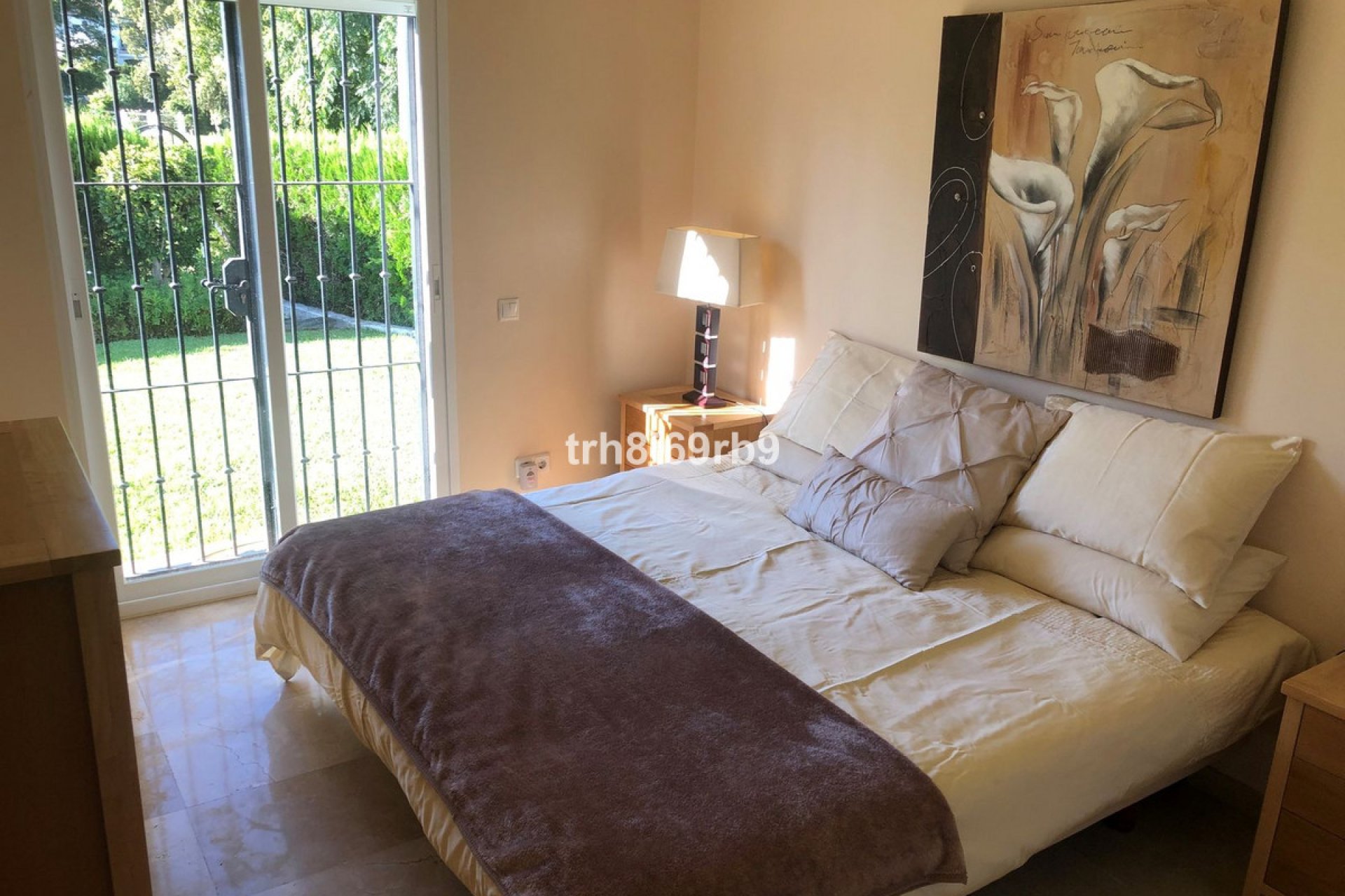 Resale - House - Detached Villa - Estepona - Benamara