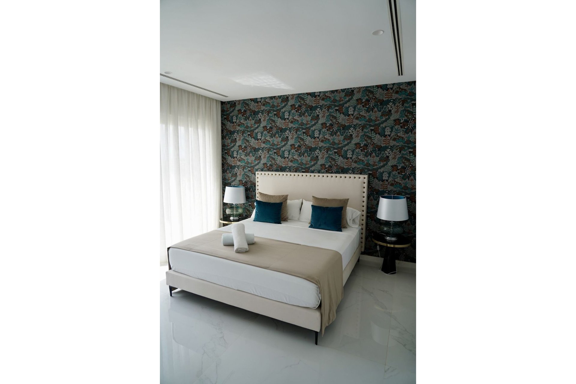 Resale - House - Detached Villa - Estepona - Cancelada