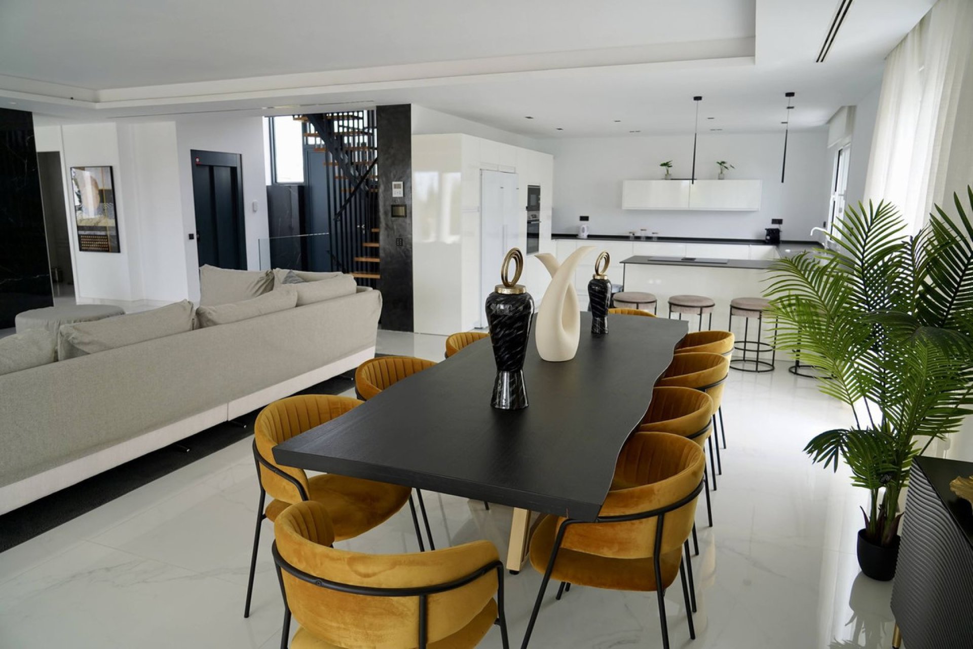 Resale - House - Detached Villa - Estepona - Cancelada