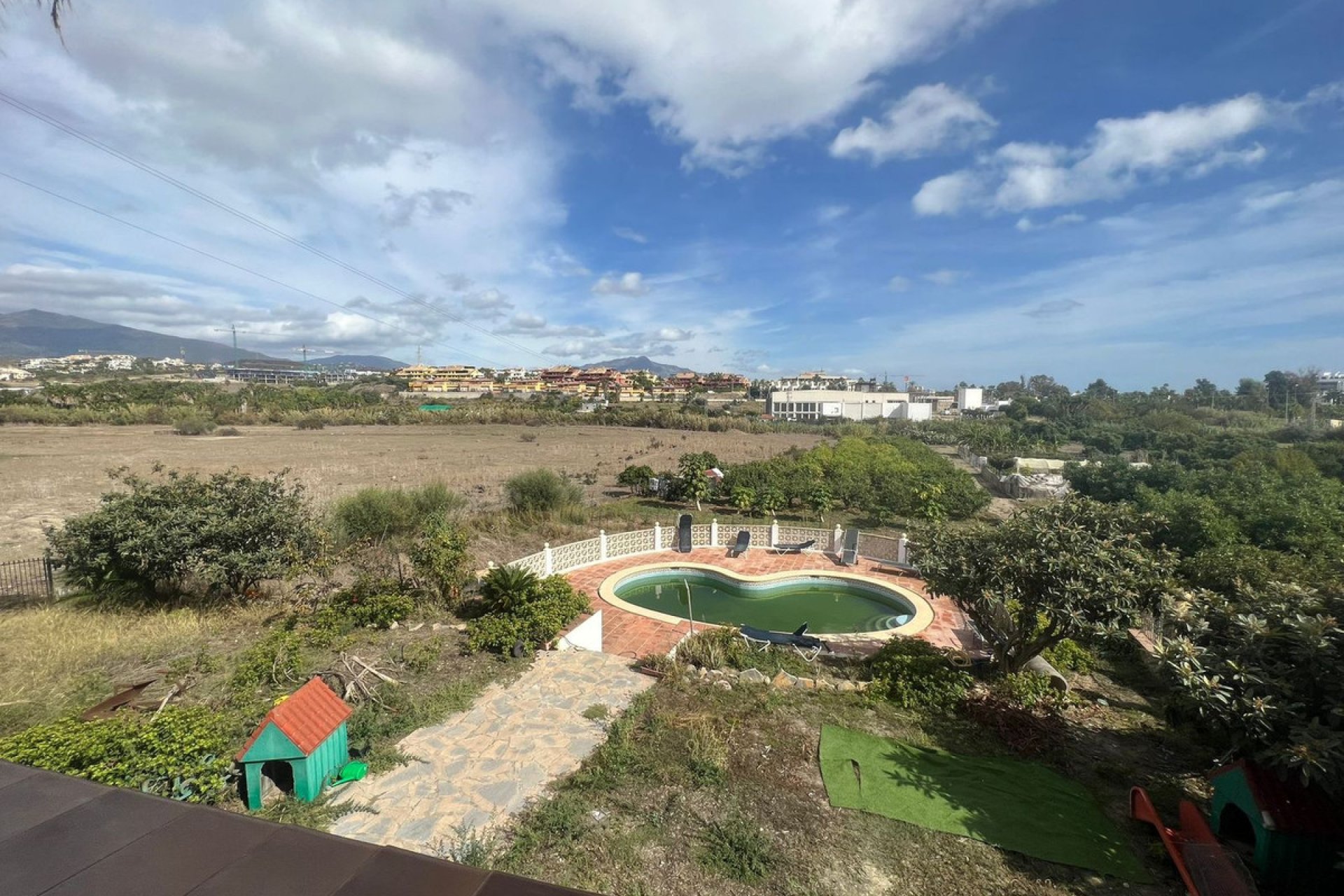 Resale - House - Detached Villa - Estepona - Cancelada