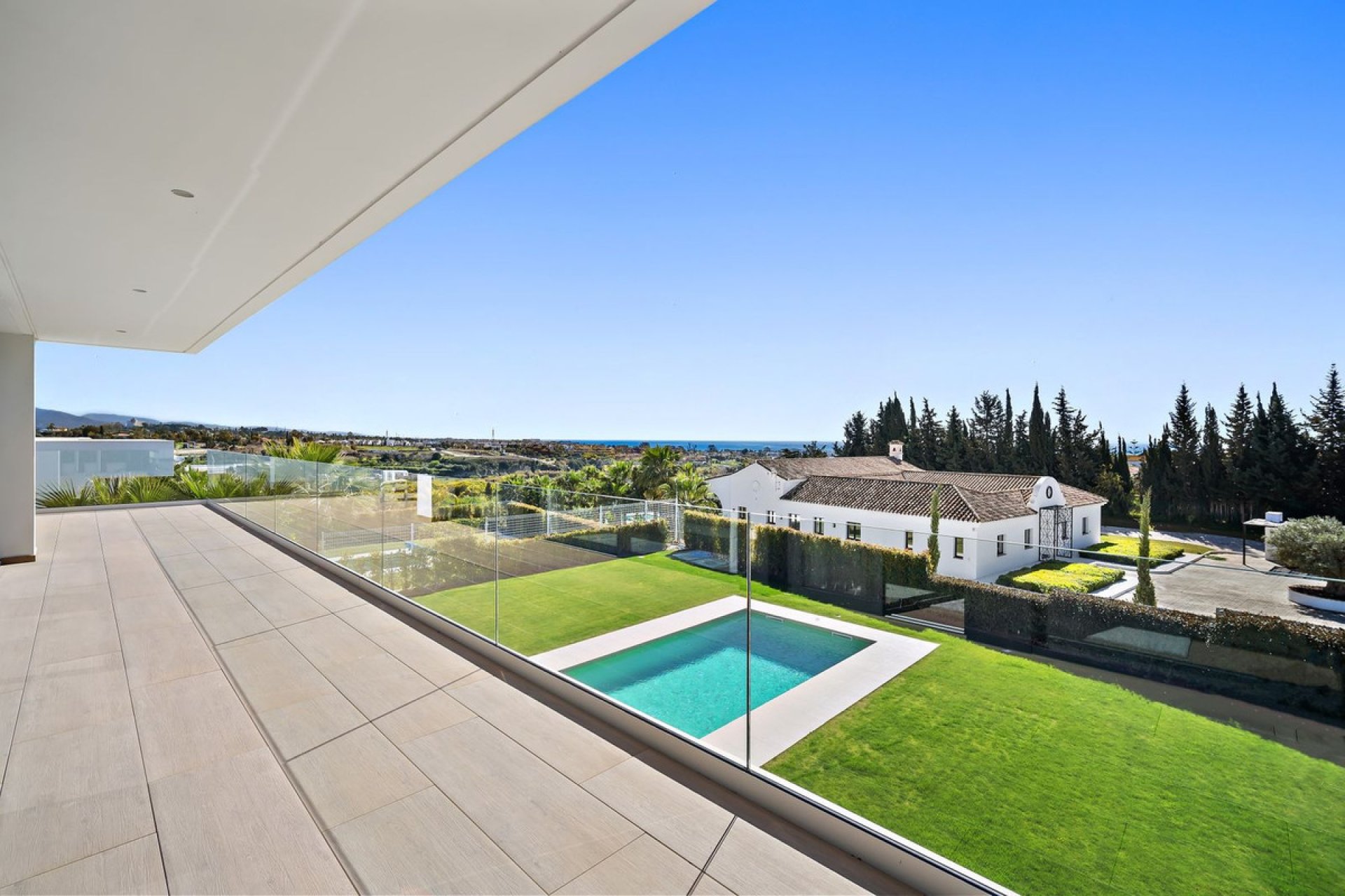 Resale - House - Detached Villa - Estepona - Cancelada