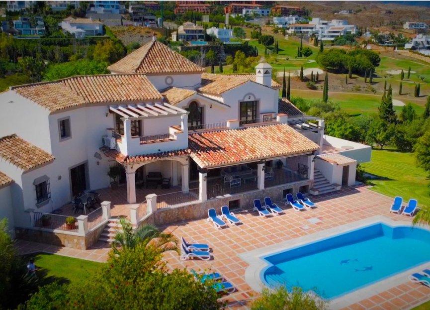 Resale - House - Detached Villa - Estepona - Cancelada