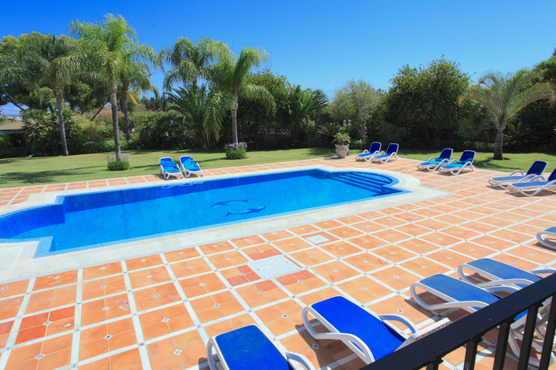 Resale - House - Detached Villa - Estepona - Cancelada