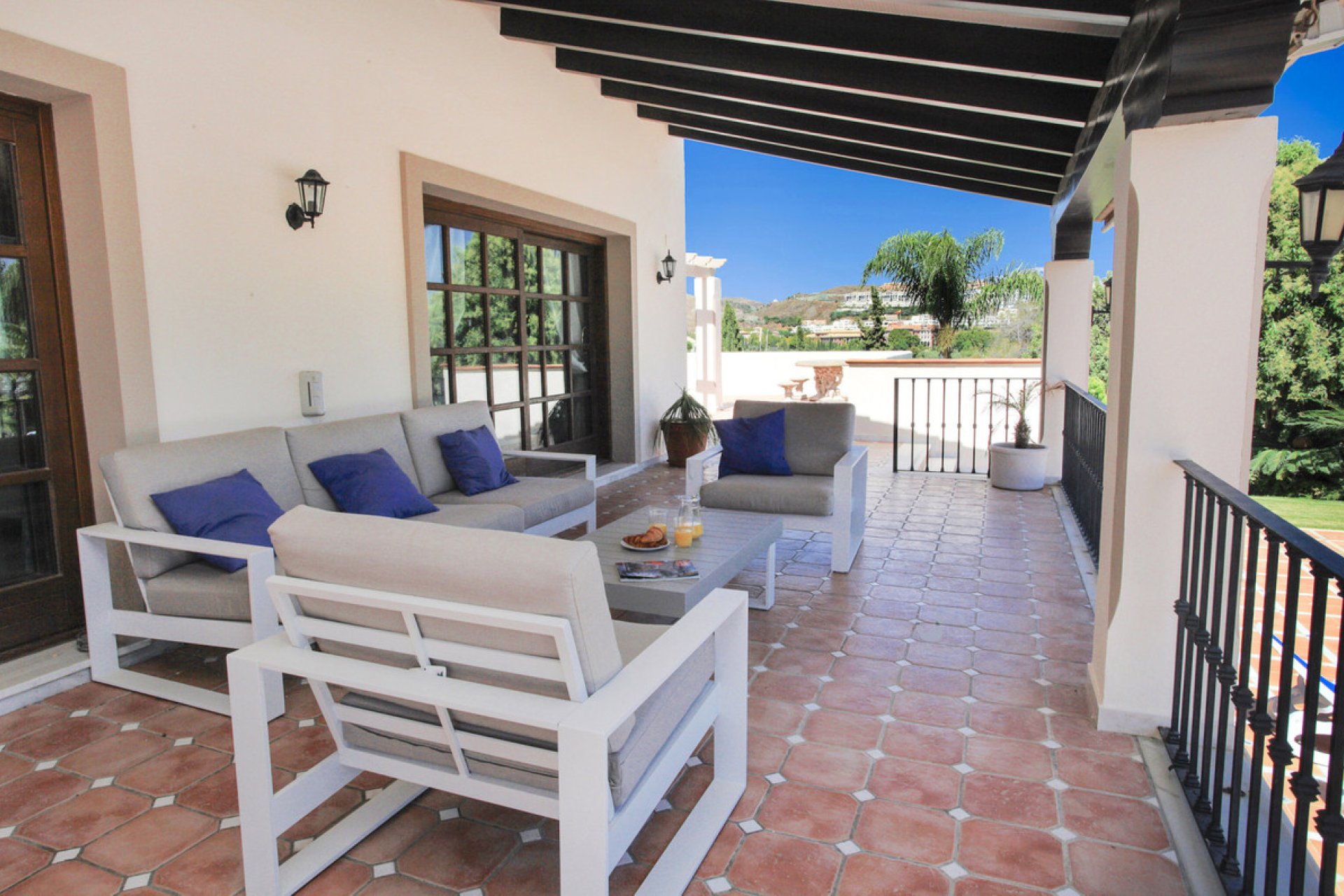 Resale - House - Detached Villa - Estepona - Cancelada