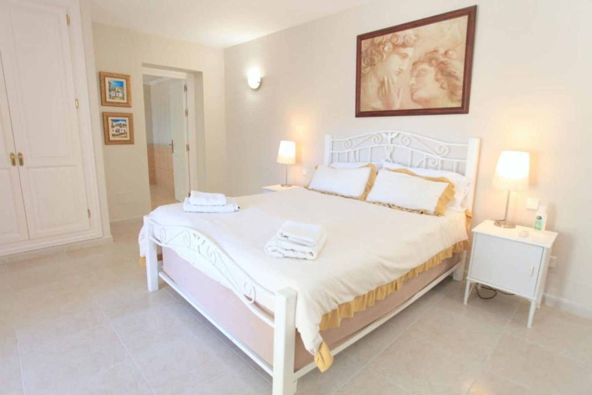 Resale - House - Detached Villa - Estepona - Cancelada